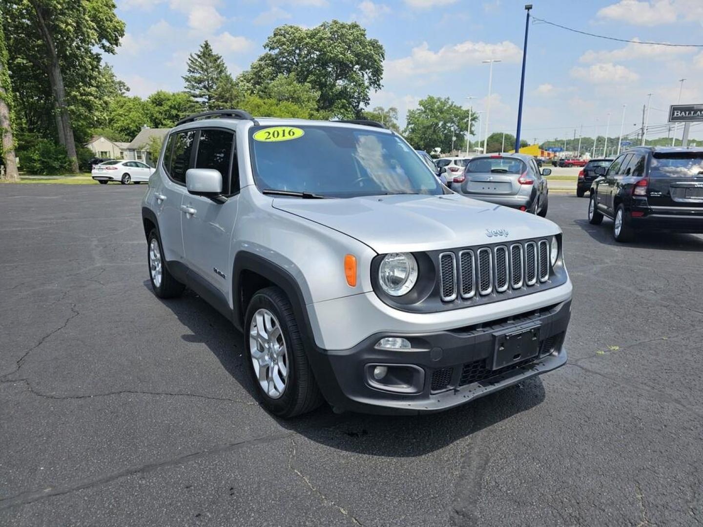 2016 GRAY JEEP RENEGADE LATITUDE (ZACCJABT0GP) , located at 5744 Central Avenue, Toledo, OH, 43615, (419) 724-0130, 41.676781, -83.682137 - Photo#0