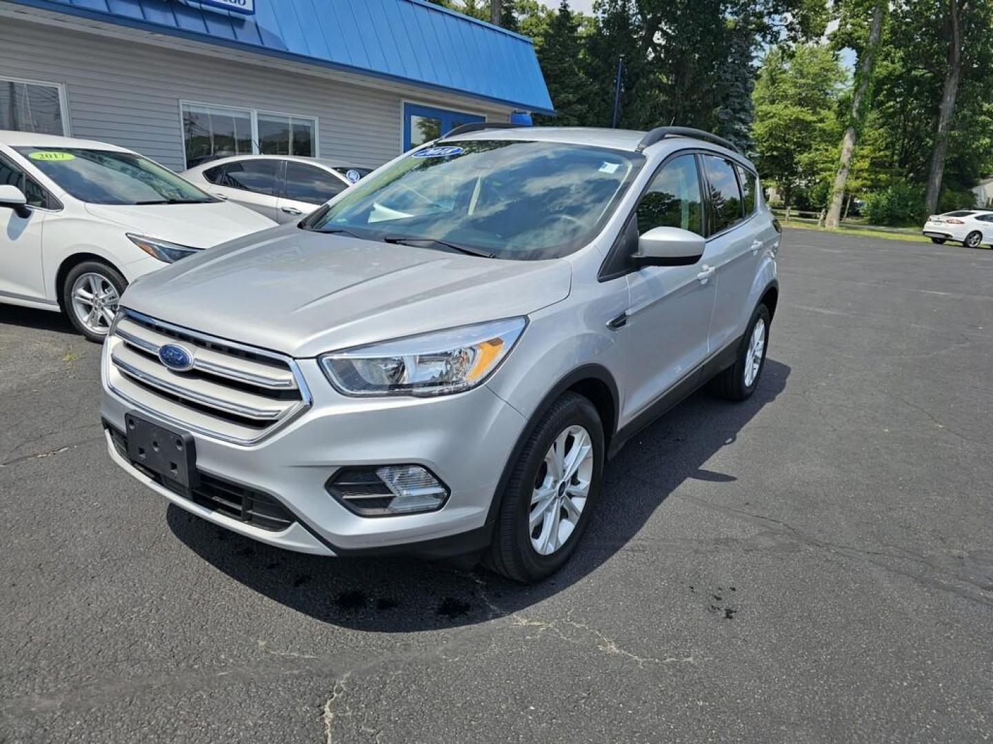 2018 SILVER FORD ESCAPE SE (1FMCU9GD4JU) , located at 5744 Central Avenue, Toledo, OH, 43615, (419) 724-0130, 41.676781, -83.682137 - Photo#1