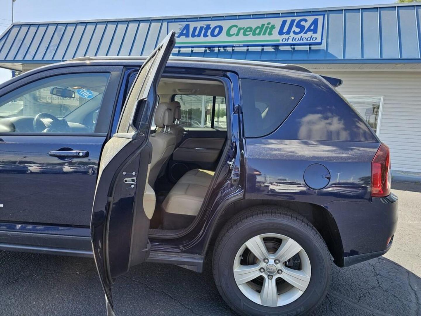 2017 Blue Jeep COMPASS LATITUDE (1C4NJDEB6HD) , located at 5744 Central Avenue, Toledo, OH, 43615, (419) 724-0130, 41.676781, -83.682137 - Photo#7