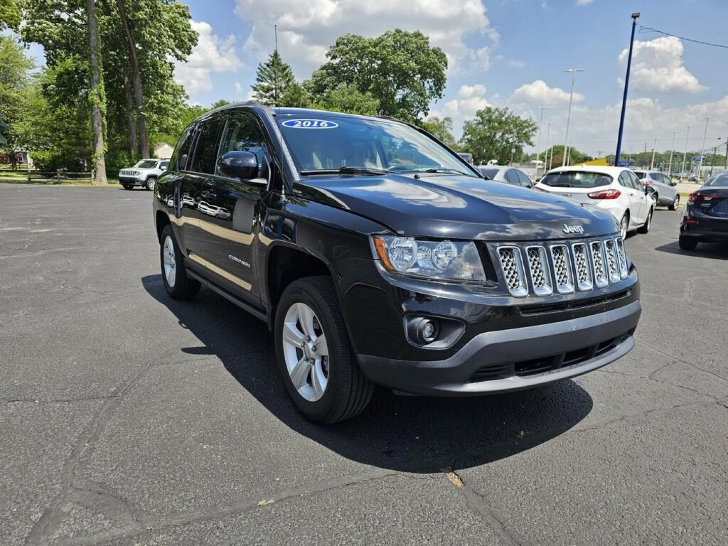 2016 BLACK JEEP COMPASS LATITUDE (1C4NJDEB6GD) , located at 5744 Central Avenue, Toledo, OH, 43615, (419) 724-0130, 41.676781, -83.682137 - Photo#0