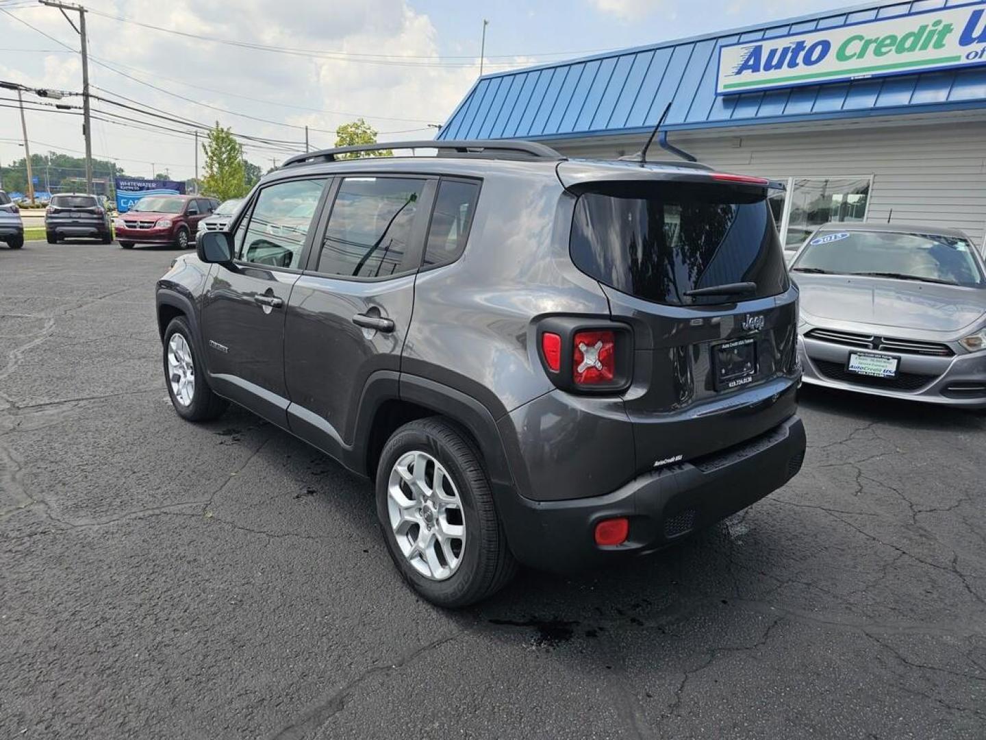 2016 GRAY JEEP RENEGADE LATITUDE (ZACCJABT4GP) , located at 5744 Central Avenue, Toledo, OH, 43615, (419) 724-0130, 41.676781, -83.682137 - Photo#2