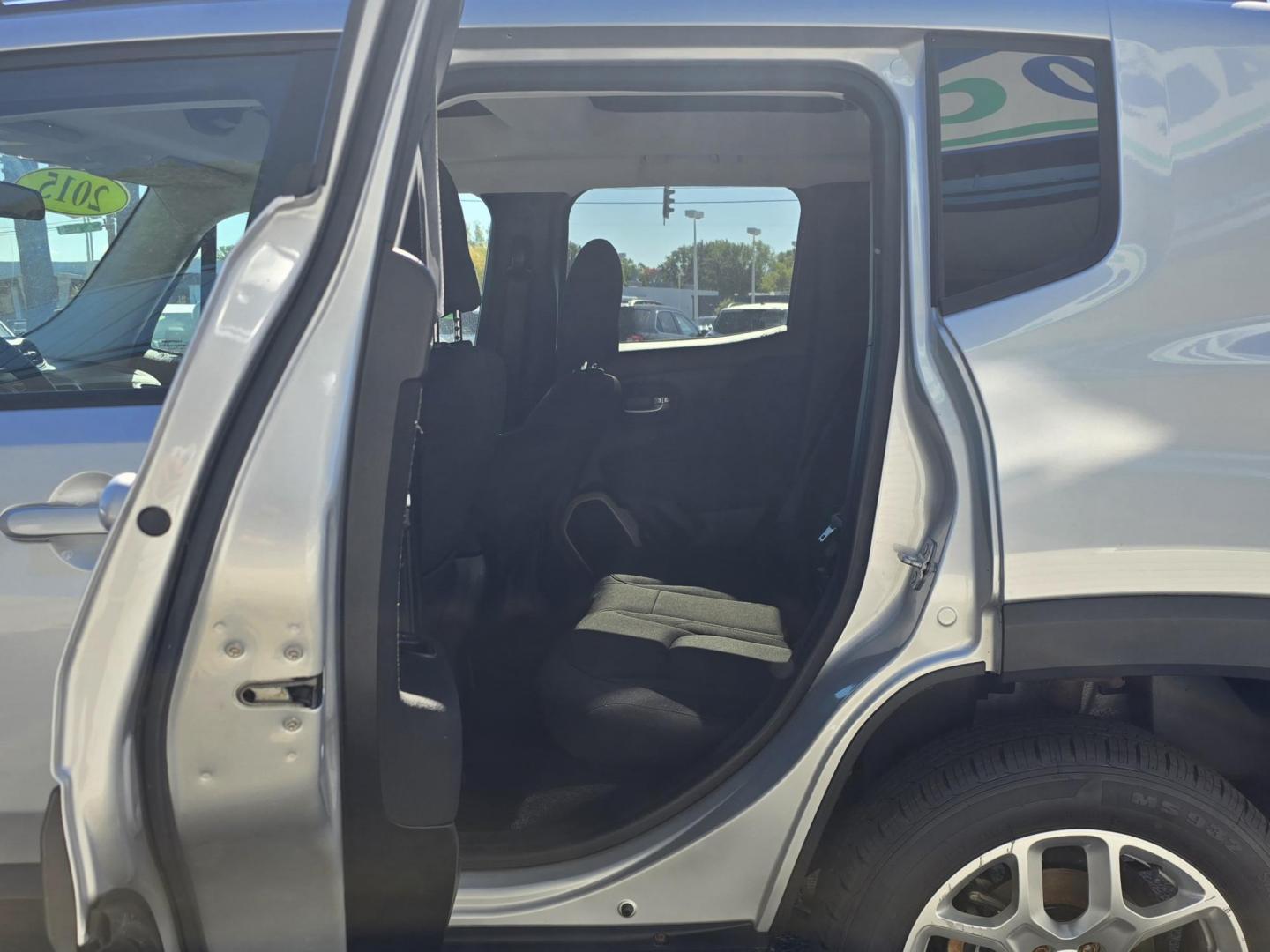 2015 SILVER JEEP RENEGADE LATITUDE (ZACCJBBT9FP) , located at 5744 Central Avenue, Toledo, OH, 43615, (419) 724-0130, 41.676781, -83.682137 - Photo#5