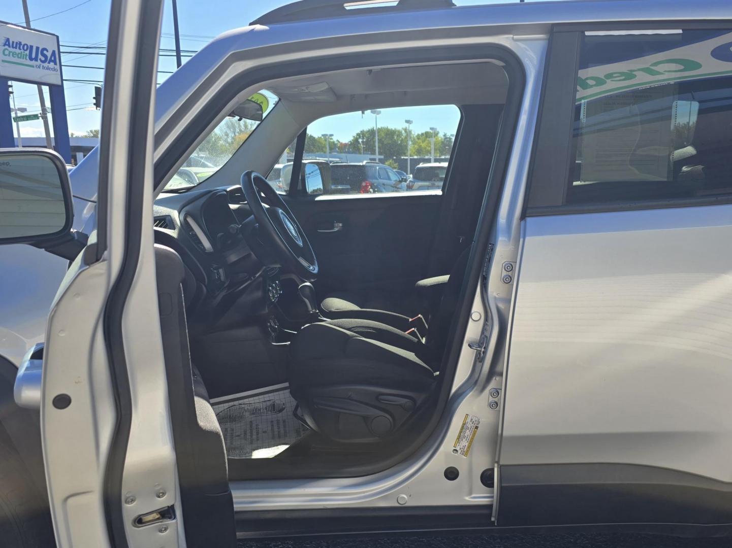 2015 SILVER JEEP RENEGADE LATITUDE (ZACCJBBT9FP) with an Other engine, located at 5744 Central Avenue, Toledo, OH, 43615, (419) 724-0130, 41.676781, -83.682137 - 2015 JEEP RENEGADE LATITUDE - Photo#5