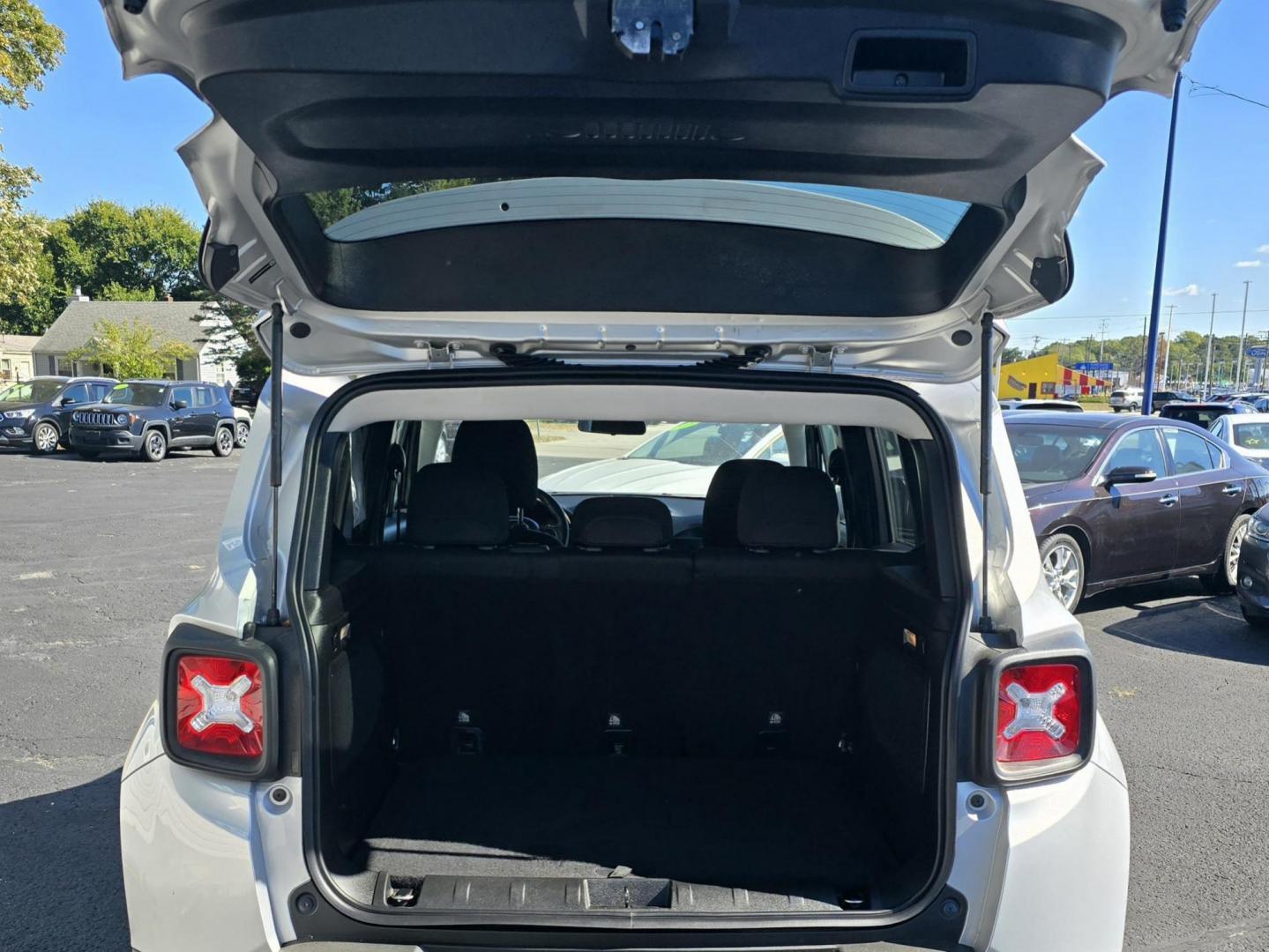 2015 SILVER JEEP RENEGADE LATITUDE (ZACCJBBT9FP) with an Other engine, located at 5744 Central Avenue, Toledo, OH, 43615, (419) 724-0130, 41.676781, -83.682137 - 2015 JEEP RENEGADE LATITUDE - Photo#7