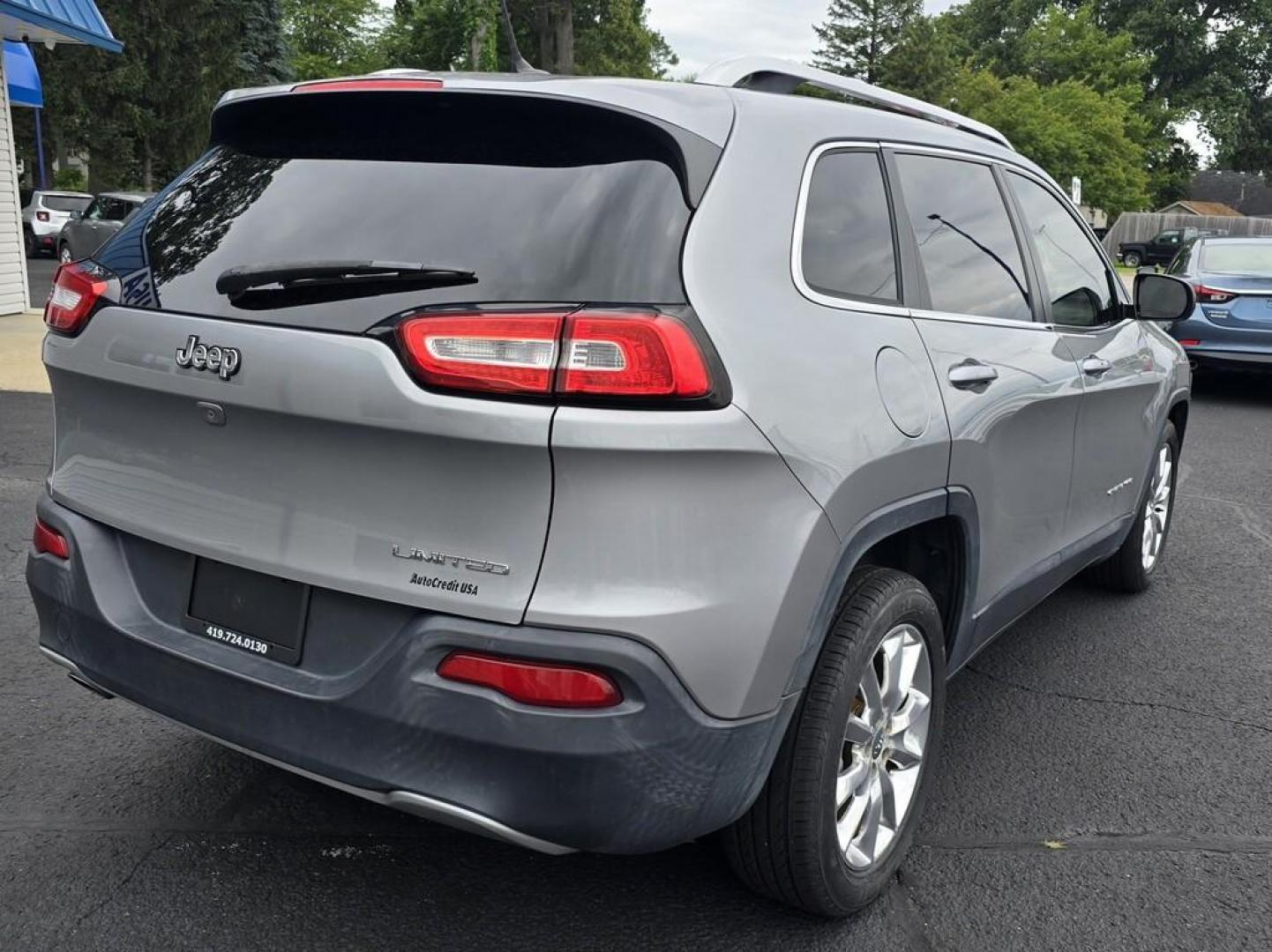 2014 Silver Jeep CHEROKEE LIMITED (1C4PJLDB5EW) , located at 5744 Central Avenue, Toledo, OH, 43615, (419) 724-0130, 41.676781, -83.682137 - Photo#3