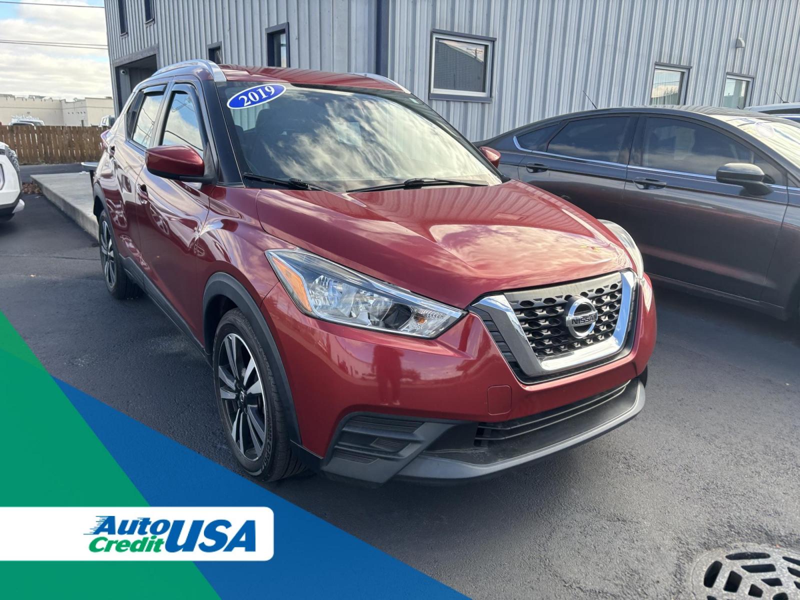 2019 BURGANDY Nissan KICKS SR; S; SV S (3N1CP5CU4KL) with an 1.6L L4 engine, CVT transmission, located at 100 West Coliseum Boulevard, Fort Wayne, IN, 46805, (260) 471-0567, 41.119961, -85.140312 - 2019 Nissan KICKS SR; S; SV S - Photo#0