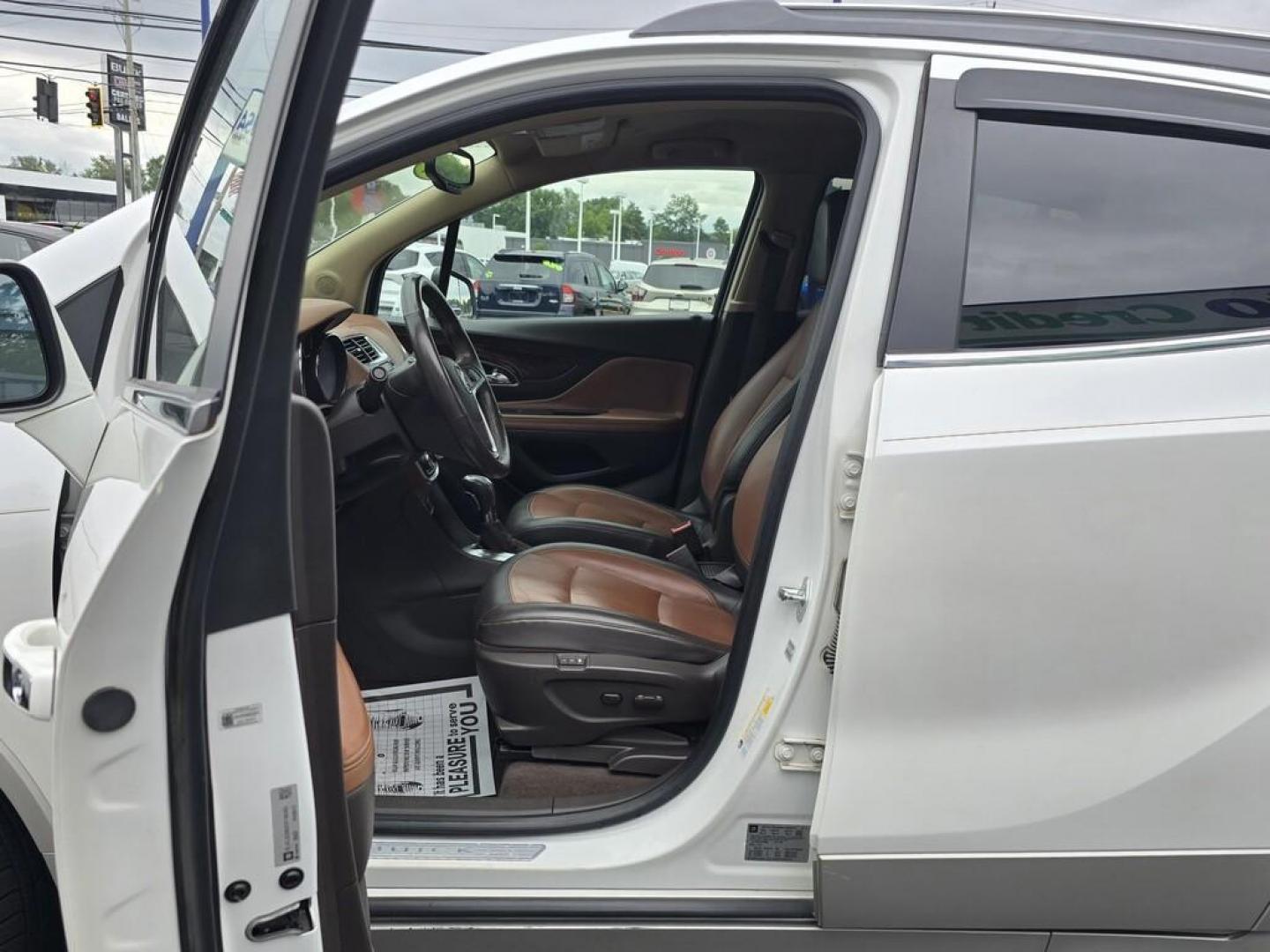 2014 White Buick ENCORE LEATHER (KL4CJGSB3EB) , located at 5744 Central Avenue, Toledo, OH, 43615, (419) 724-0130, 41.676781, -83.682137 - Photo#4