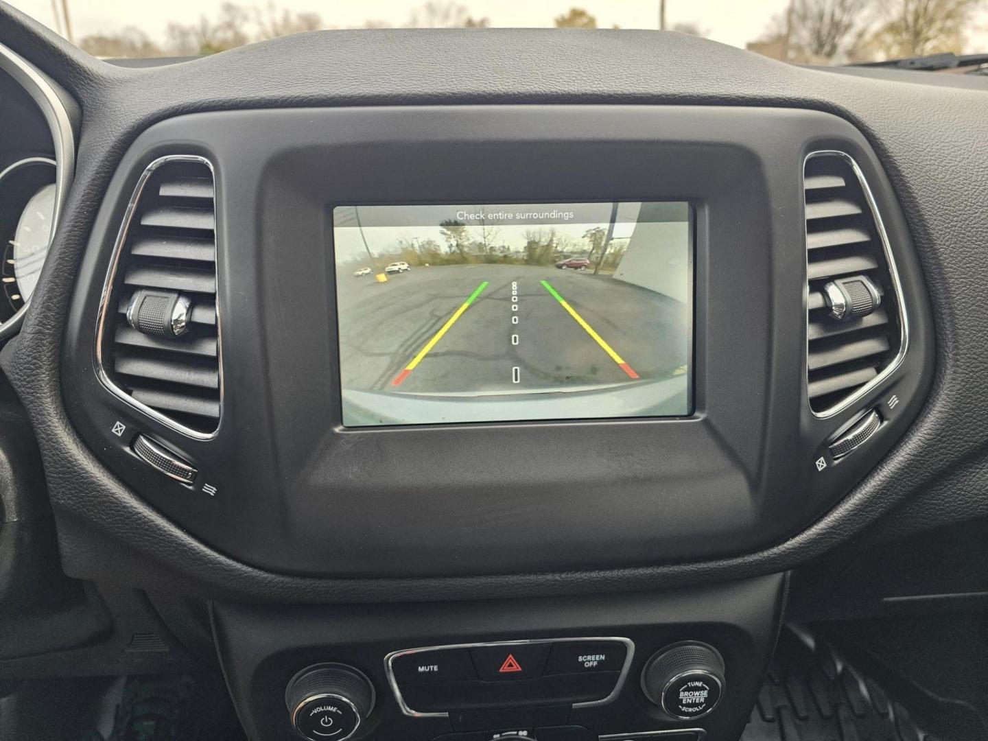 2019 GREY /BLACK JEEP COMPASS Sport 4WD (3C4NJDAB1KT) with an 2.4L L4 DOHC 16V engine, 6M transmission, located at 502 South Main Street, Columbia City, IN, 46725, (260) 244-4645, 41.151382, -85.490578 - 2019 JEEP COMPASS Sport 4WD - Photo#7