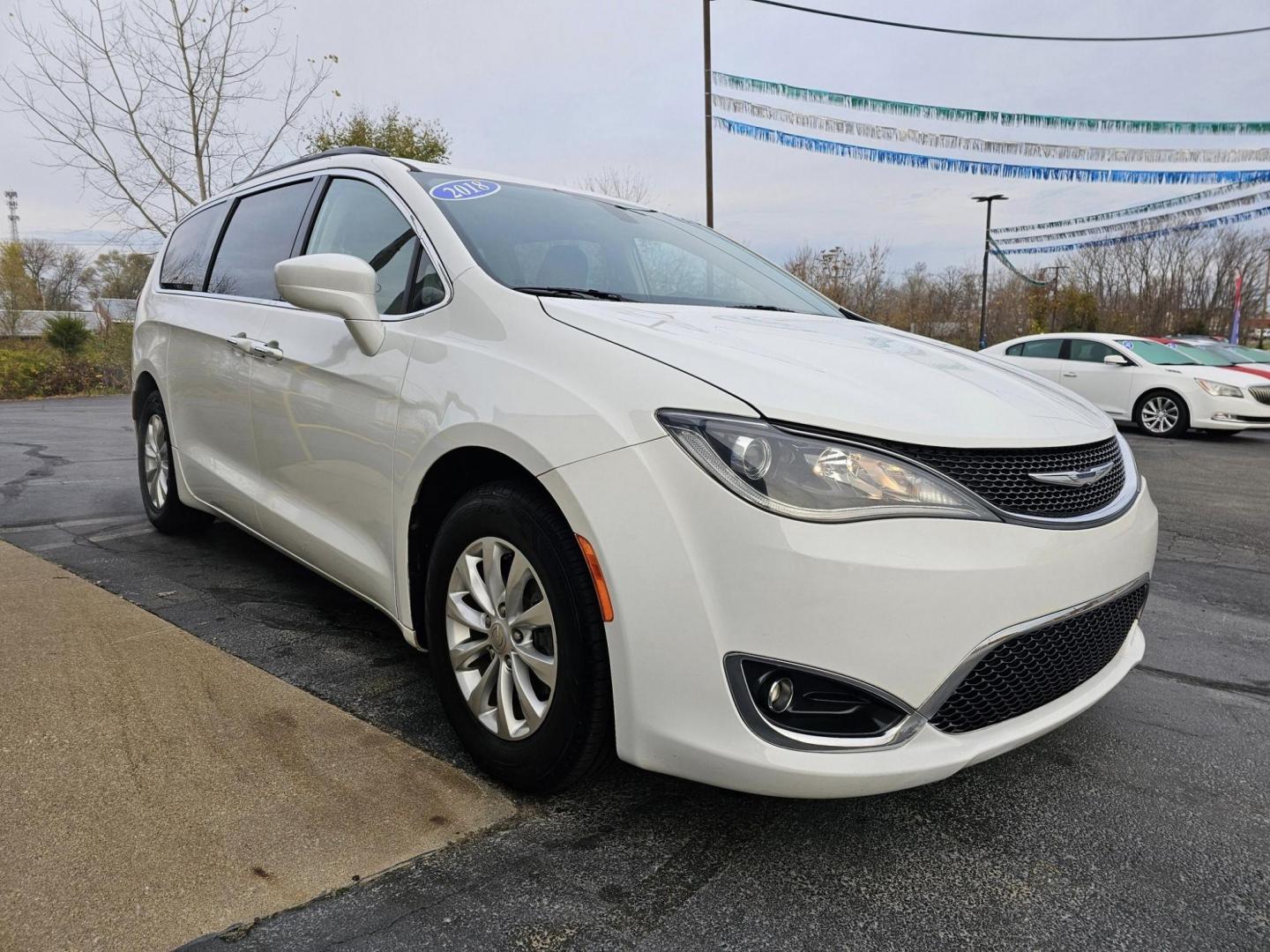 2018 WHITE /TAN CHRYSLER PACIFICA Touring Plus (2C4RC1FG8JR) with an 3.6L V6 DOHC 24V engine, 9A transmission, located at 502 South Main Street, Columbia City, IN, 46725, (260) 244-4645, 41.151382, -85.490578 - 2018 CHRYSLER PACIFICA Touring Plus - Photo#2