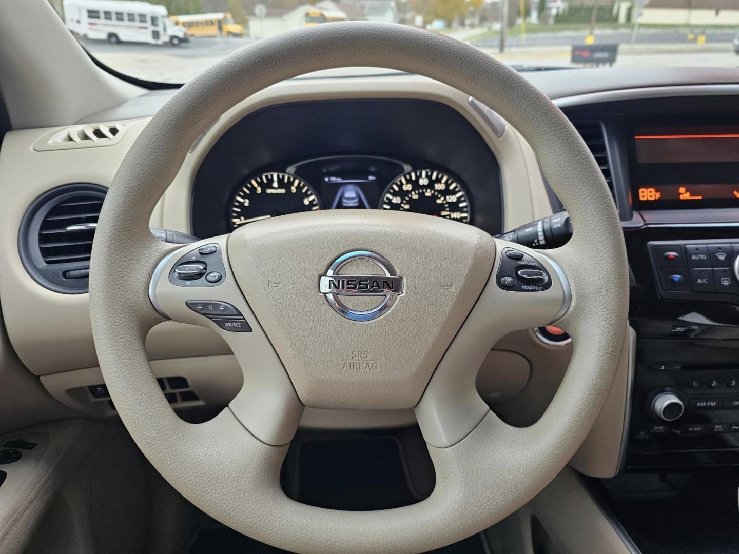 2014 WHITE /TAN NISSAN PATHFINDER S 2WD (5N1AR2MN1EC) with an 3.5L V6 DOHC 24V engine, Continuously Variable Transmission transmission, located at 502 South Main Street, Columbia City, IN, 46725, (260) 244-4645, 41.151382, -85.490578 - 2014 NISSAN PATHFINDER S 2WD - Photo#6