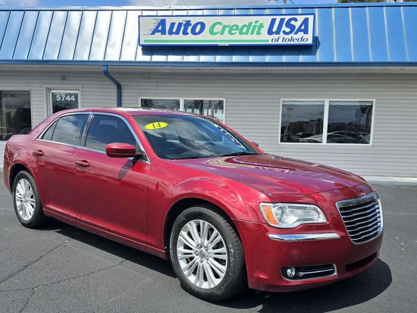 2014 RED Chrysler 300 BASE (2C3CCARGXEH) , located at 5744 Central Avenue, Toledo, OH, 43615, (419) 724-0130, 41.676781, -83.682137 - Photo#0