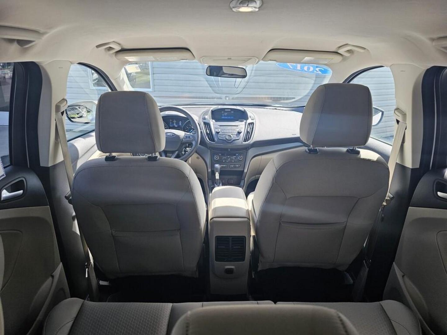 2017 WHITE FORD ESCAPE SE (1FMCU0GD8HU) , located at 100 West Coliseum Boulevard, Fort Wayne, IN, 46805, (260) 471-0567, 41.119961, -85.140312 - Photo#5