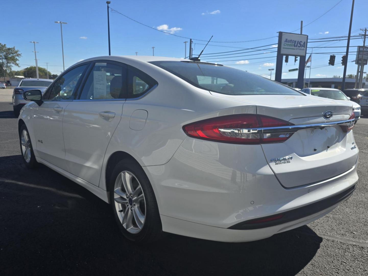 2018 WHITE FORD FUSION HYBRID SE HYB (3FA6P0LU4JR) , located at 5744 Central Avenue, Toledo, OH, 43615, (419) 724-0130, 41.676781, -83.682137 - Photo#2