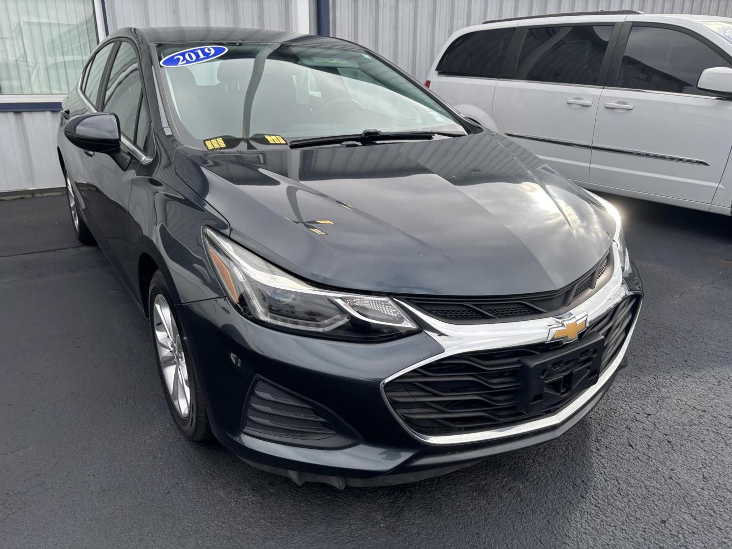 2019 GREY CHEVROLET CRUZE LT (3G1BE6SM2KS) , located at 100 West Coliseum Boulevard, Fort Wayne, IN, 46805, (260) 471-0567, 41.119961, -85.140312 - Photo#0