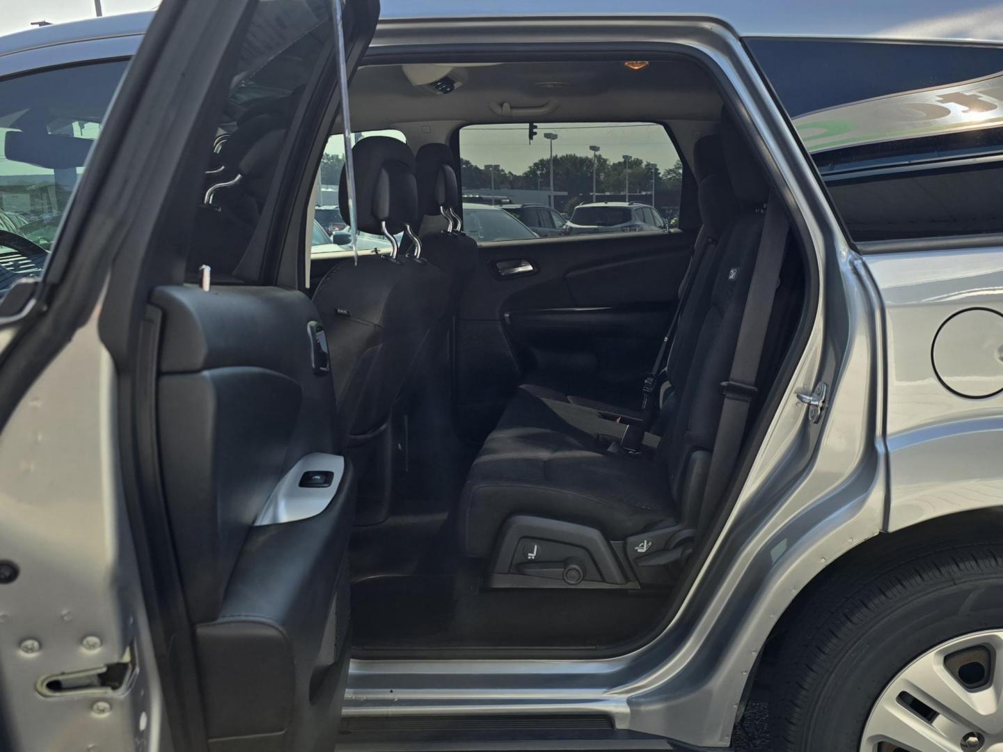 2017 SILVER DODGE JOURNEY SE (3C4PDCAB9HT) with an Other engine, located at 5744 Central Avenue, Toledo, OH, 43615, (419) 724-0130, 41.676781, -83.682137 - 2017 DODGE JOURNEY SE - Photo#6