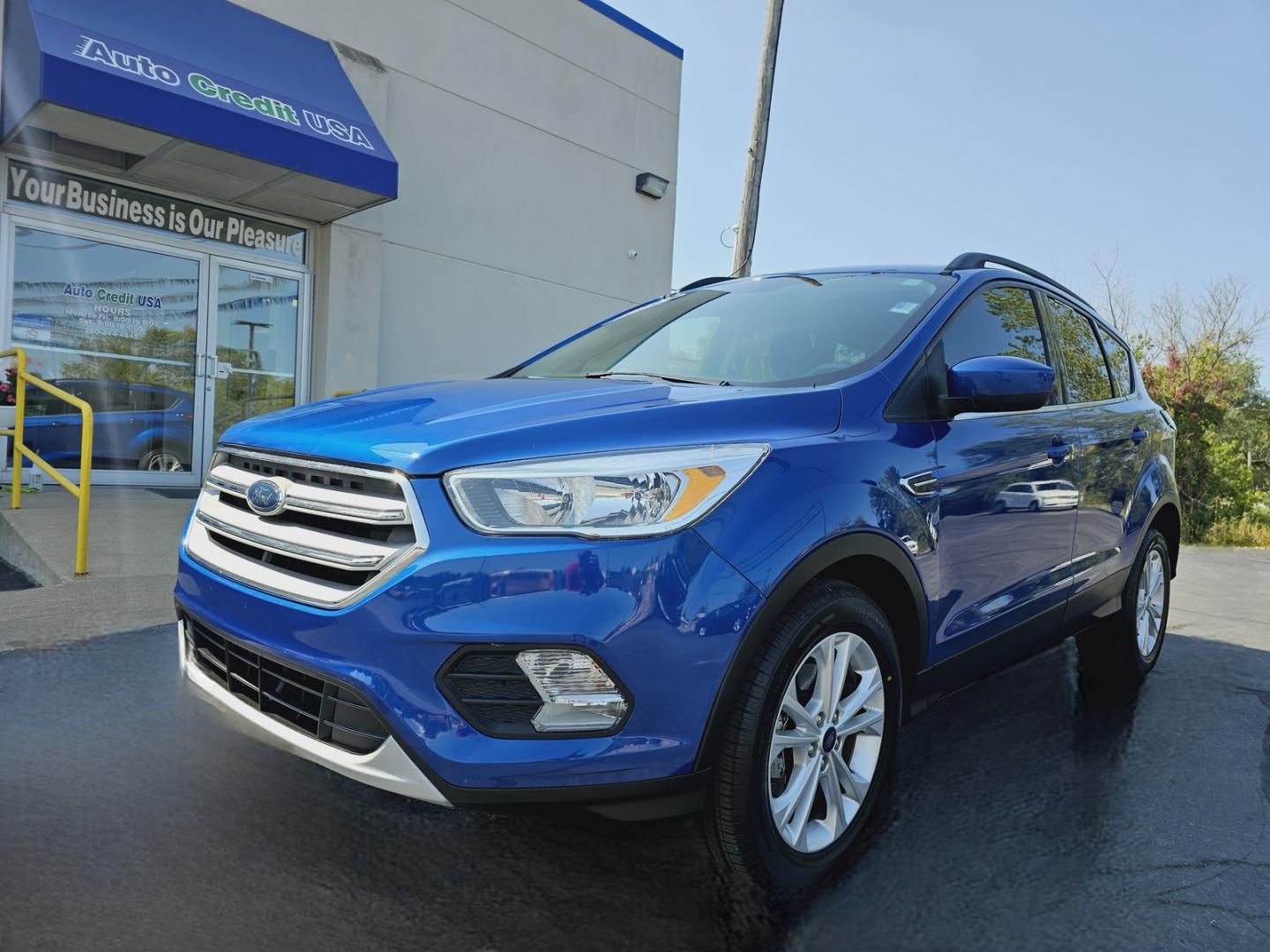 2018 BLUE FORD ESCAPE SE (1FMCU0GD1JU) , located at 502 South Main Street, Columbia City, IN, 46725, (260) 244-4645, 41.151382, -85.490578 - Photo#0