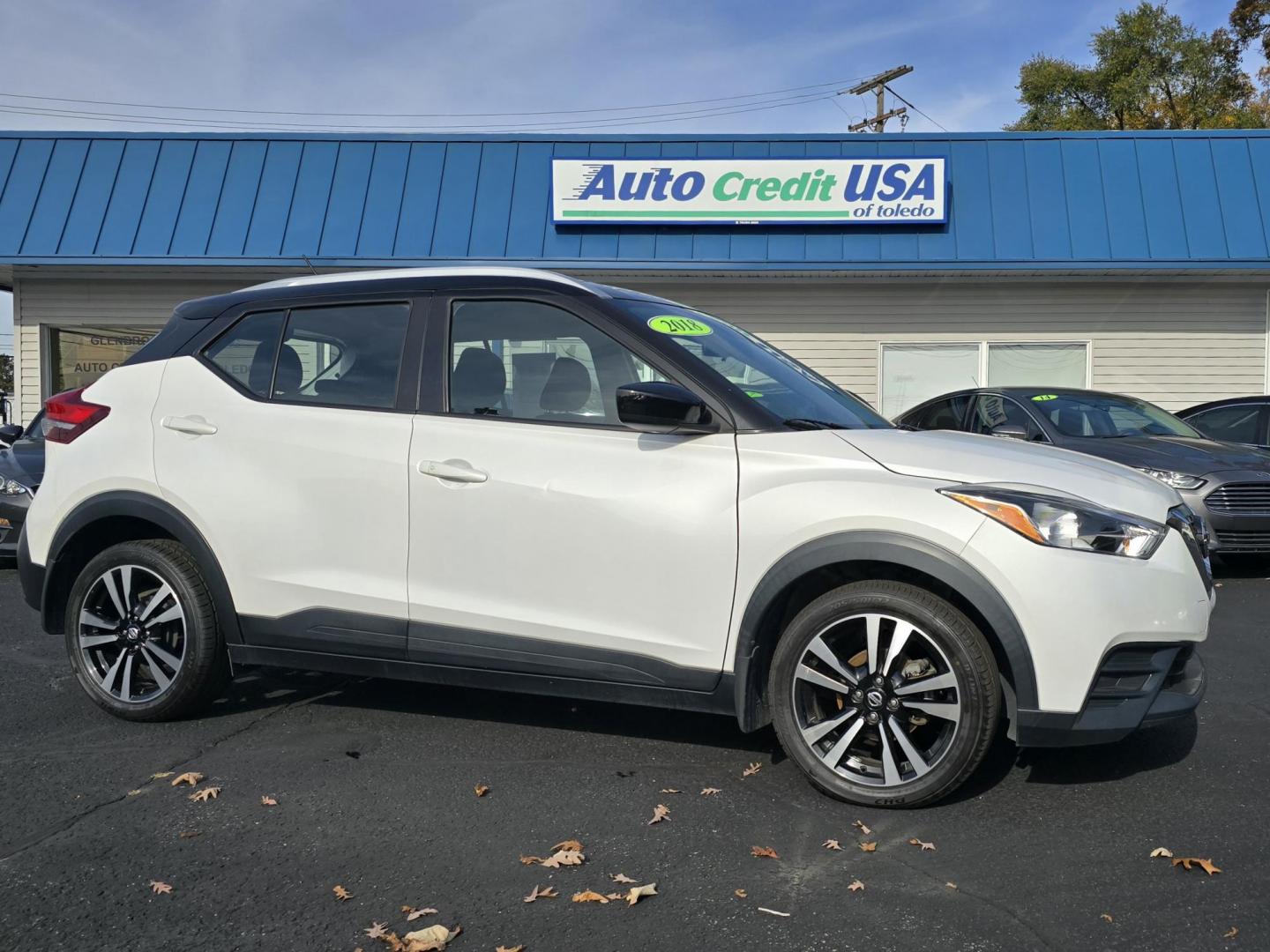 2018 WHITE NISSAN KICKS SV (3N1CP5CU2JL) , located at 5744 Central Avenue, Toledo, OH, 43615, (419) 724-0130, 41.676781, -83.682137 - Photo#0