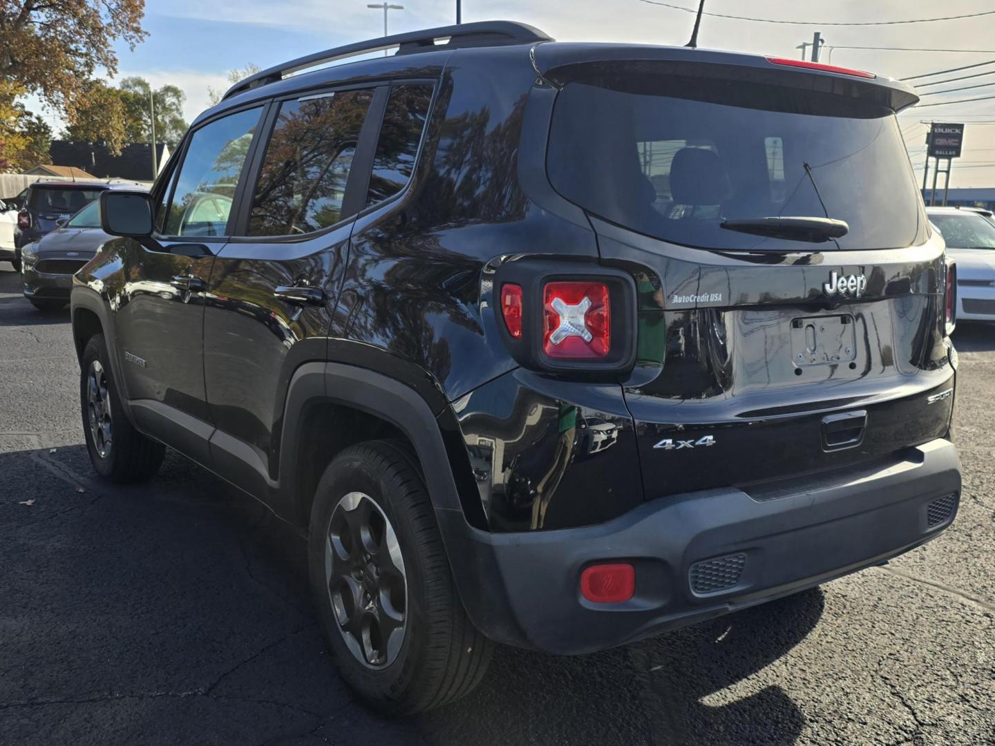 2018 BLACK JEEP RENEGADE SPORT (ZACCJBAB2JP) , located at 5744 Central Avenue, Toledo, OH, 43615, (419) 724-0130, 41.676781, -83.682137 - Photo#2