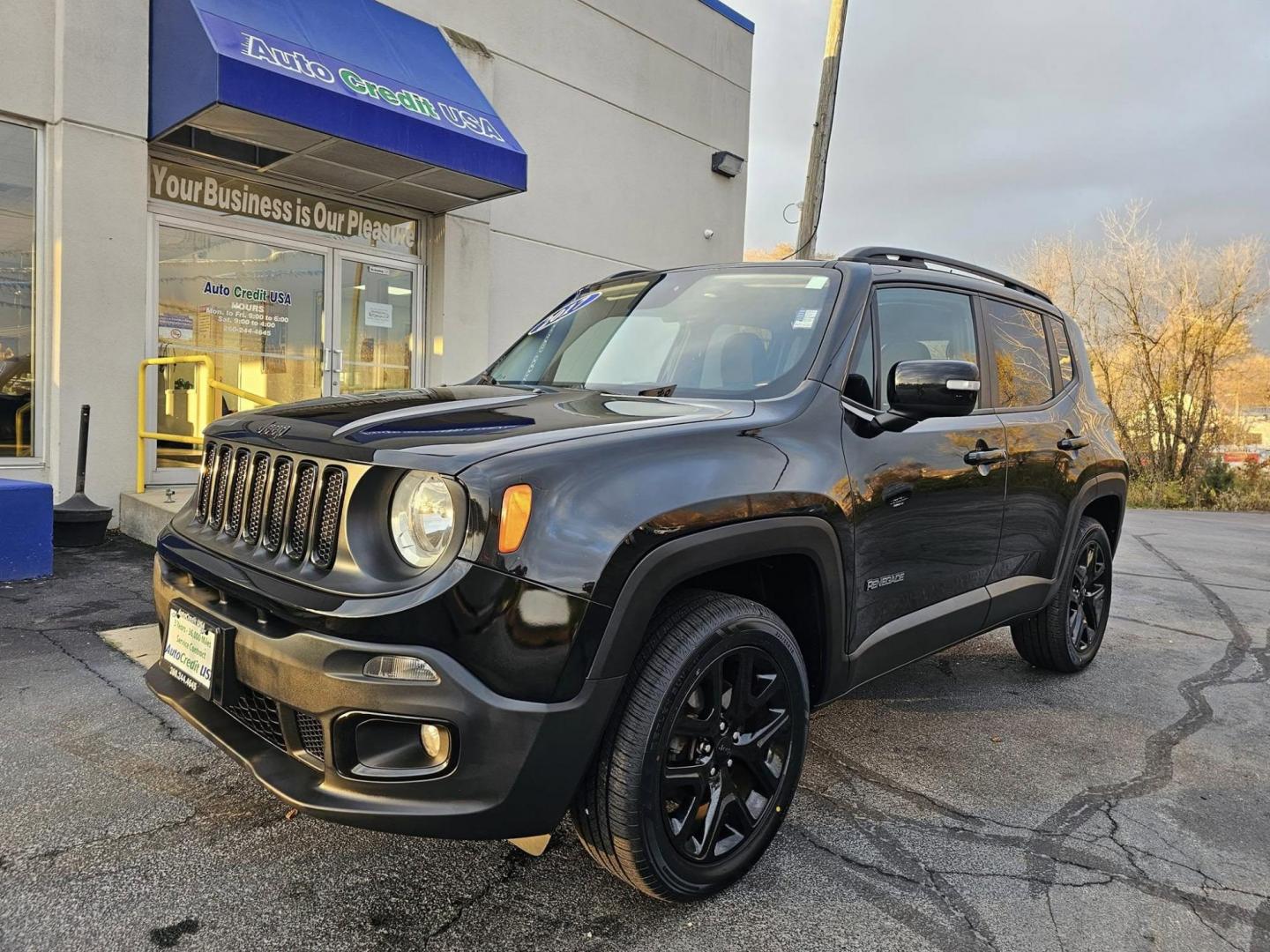 2017 BLACK /black Jeep Renegade Latitude 4WD (ZACCJBBB8HP) with an 2.4L L4 DOHC 16V engine, 6M transmission, located at 502 South Main Street, Columbia City, IN, 46725, (260) 244-4645, 41.151382, -85.490578 - Photo#0