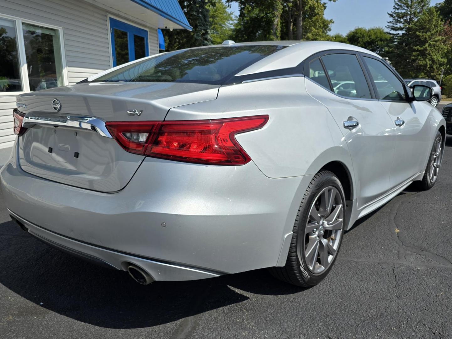 2016 SILVER NISSAN MAXIMA (1N4AA6AP1GC) , located at 5744 Central Avenue, Toledo, OH, 43615, (419) 724-0130, 41.676781, -83.682137 - Photo#3