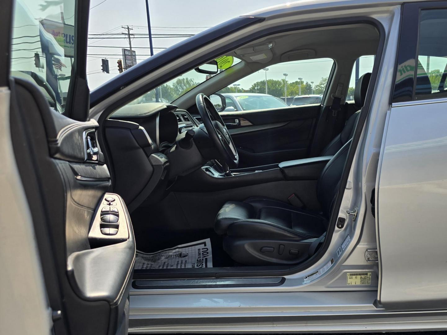 2016 SILVER NISSAN MAXIMA (1N4AA6AP1GC) , located at 5744 Central Avenue, Toledo, OH, 43615, (419) 724-0130, 41.676781, -83.682137 - Photo#4