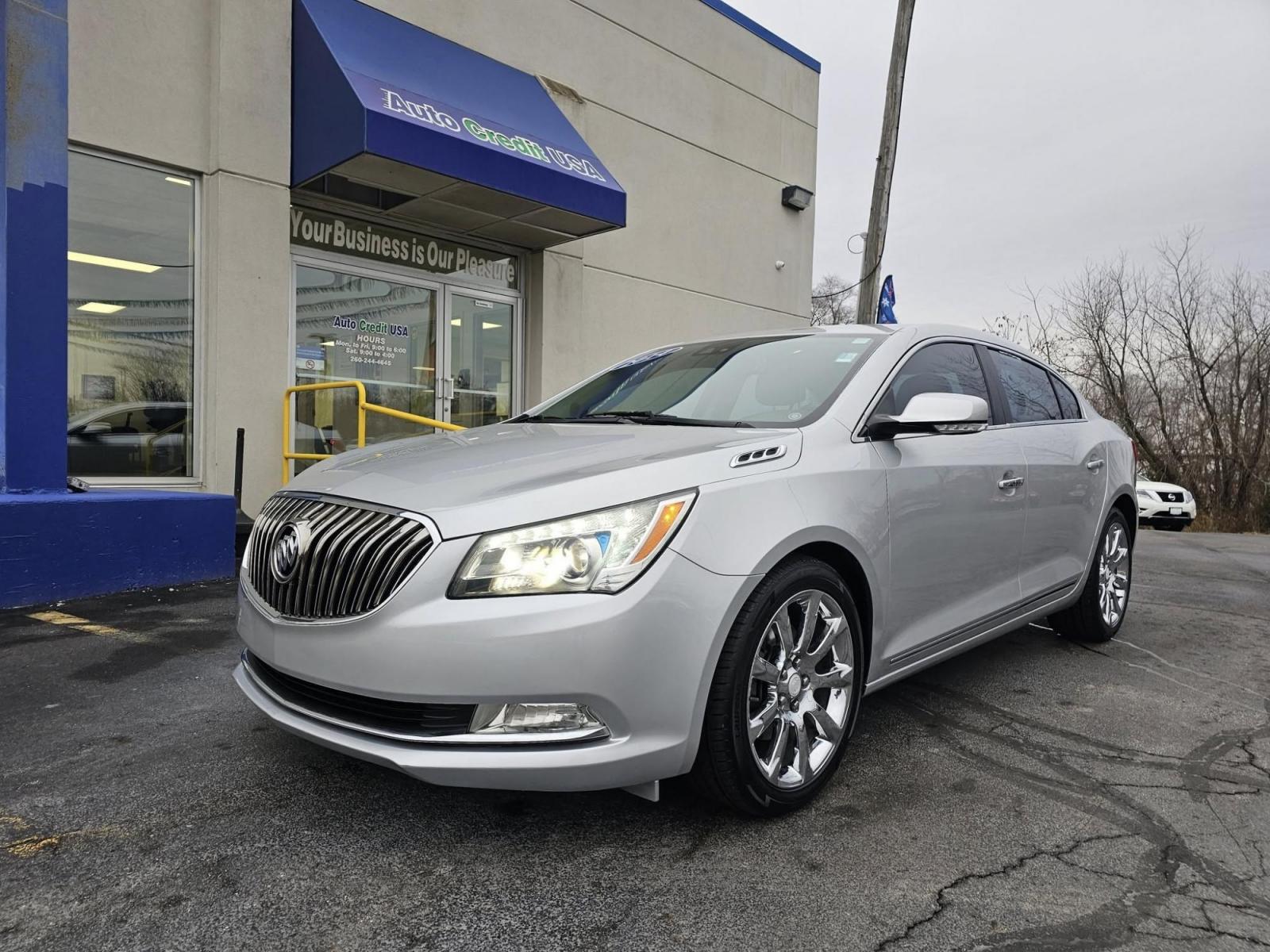 2014 WHITE /Tan Buick LACROSSE Leather Package (1G4GB5G32EF) with an 3.6L V6 DOHC 24V FFV engine, 6-Speed Automatic transmission, located at 502 South Main Street, Columbia City, IN, 46725, (260) 244-4645, 41.151382, -85.490578 - 2014 Buick LACROSSE Leather Package - Photo#1