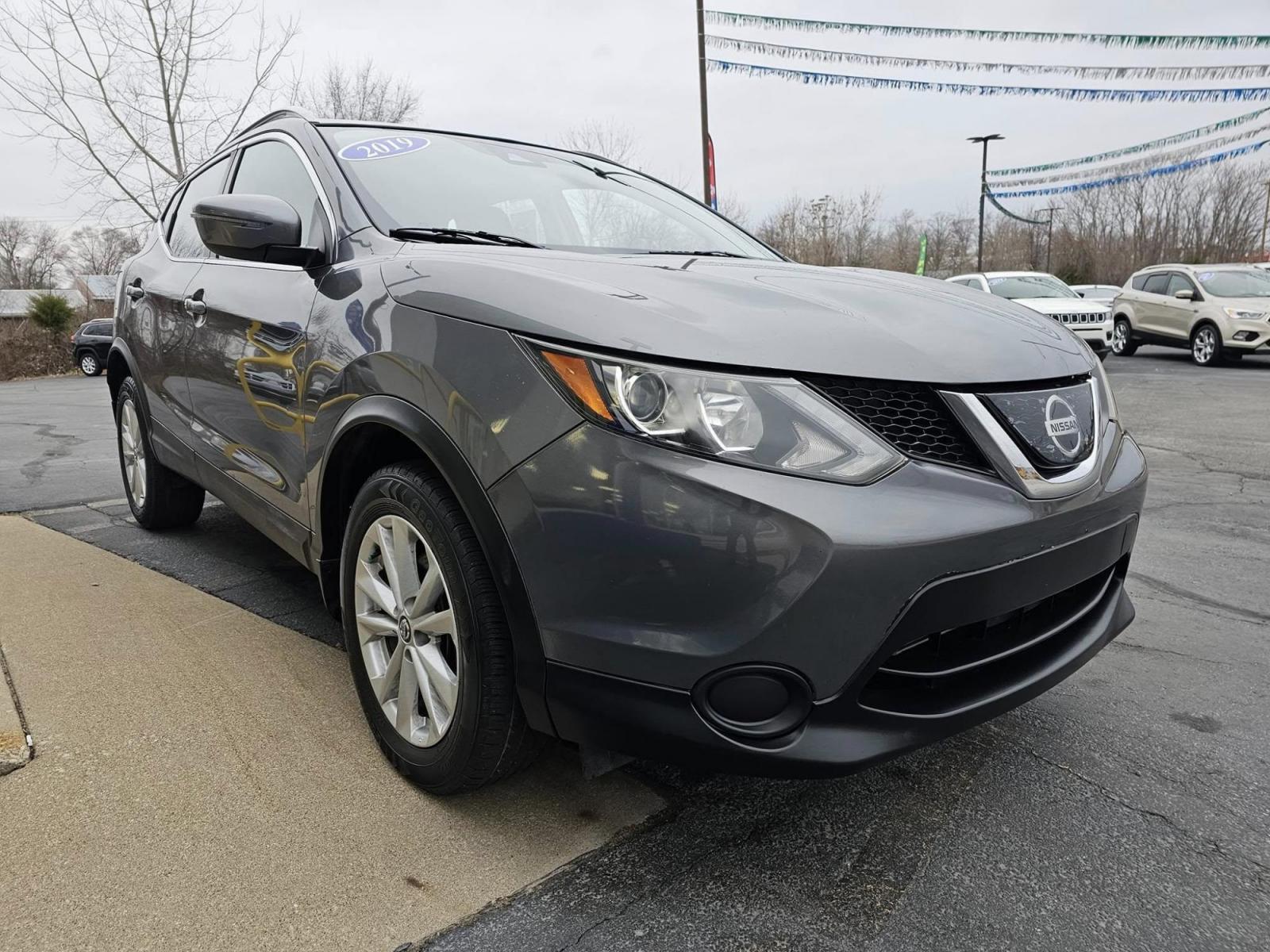 2019 GRAY /BLACK Nissan ROGUE SPORT SL (JN1BJ1CP2KW) with an 2.0L L4 DOHC 16V engine, CVT transmission, located at 502 South Main Street, Columbia City, IN, 46725, (260) 244-4645, 41.151382, -85.490578 - 2019 Nissan ROGUE SPORT SL - Photo#2