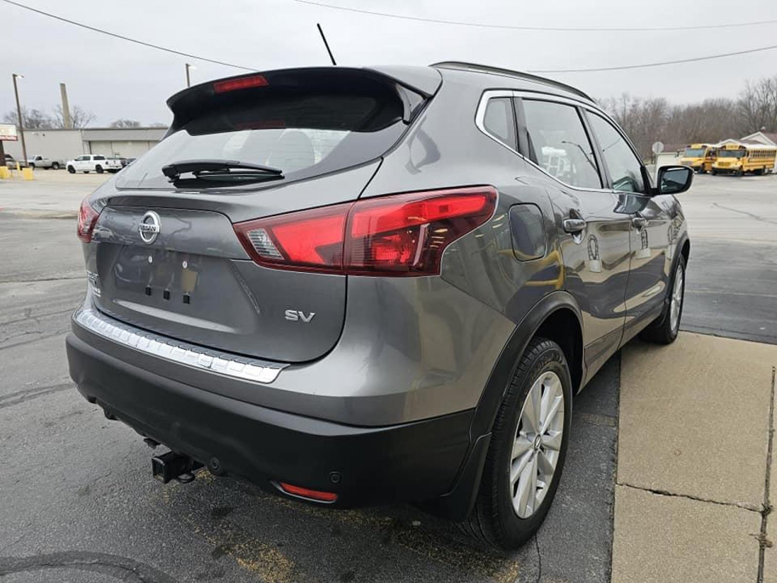 2019 GRAY /BLACK Nissan ROGUE SPORT SL (JN1BJ1CP2KW) with an 2.0L L4 DOHC 16V engine, CVT transmission, located at 502 South Main Street, Columbia City, IN, 46725, (260) 244-4645, 41.151382, -85.490578 - 2019 Nissan ROGUE SPORT SL - Photo#3