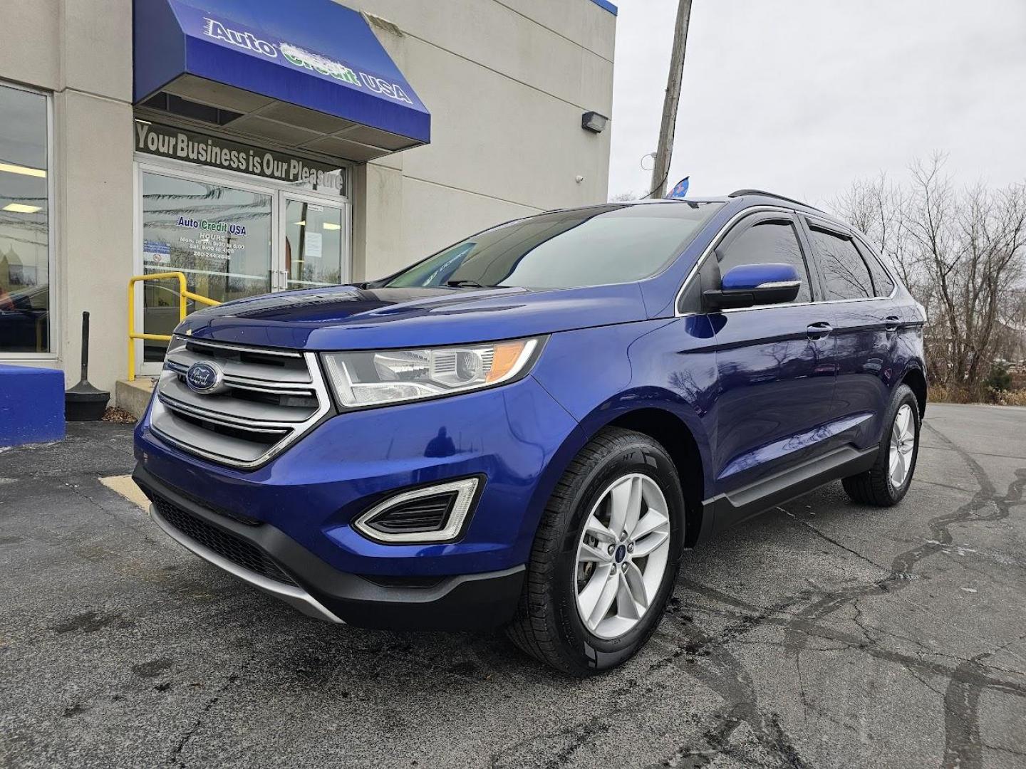 2015 BLUE /BLACK Ford EDGE SEL FWD (2FMTK3J83FB) with an 3.5L V6 DOHC 24V engine, 6-Speed Automatic transmission, located at 502 South Main Street, Columbia City, IN, 46725, (260) 244-4645, 41.151382, -85.490578 - 2015 Ford EDGE SEL FWD - Photo#1