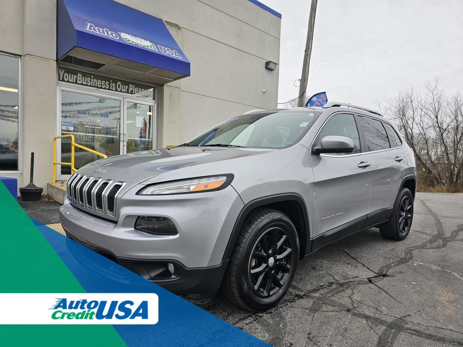 2017 SILVER /Black Jeep CHEROKEE LATITUDE Latitude FWD (1C4PJLCB3HW) with an 2.4L L4 DOHC 16V engine, 9A transmission, located at 502 South Main Street, Columbia City, IN, 46725, (260) 244-4645, 41.151382, -85.490578 - 2017 Jeep CHEROKEE LATITUDE Latitude FWD - Photo#0