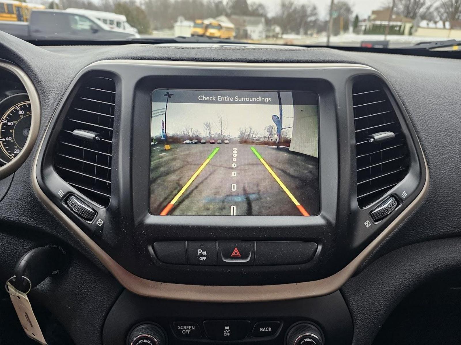 2017 SILVER /Black Jeep CHEROKEE LATITUDE Latitude FWD (1C4PJLCB3HW) with an 2.4L L4 DOHC 16V engine, 9A transmission, located at 502 South Main Street, Columbia City, IN, 46725, (260) 244-4645, 41.151382, -85.490578 - 2017 Jeep CHEROKEE LATITUDE Latitude FWD - Photo#10