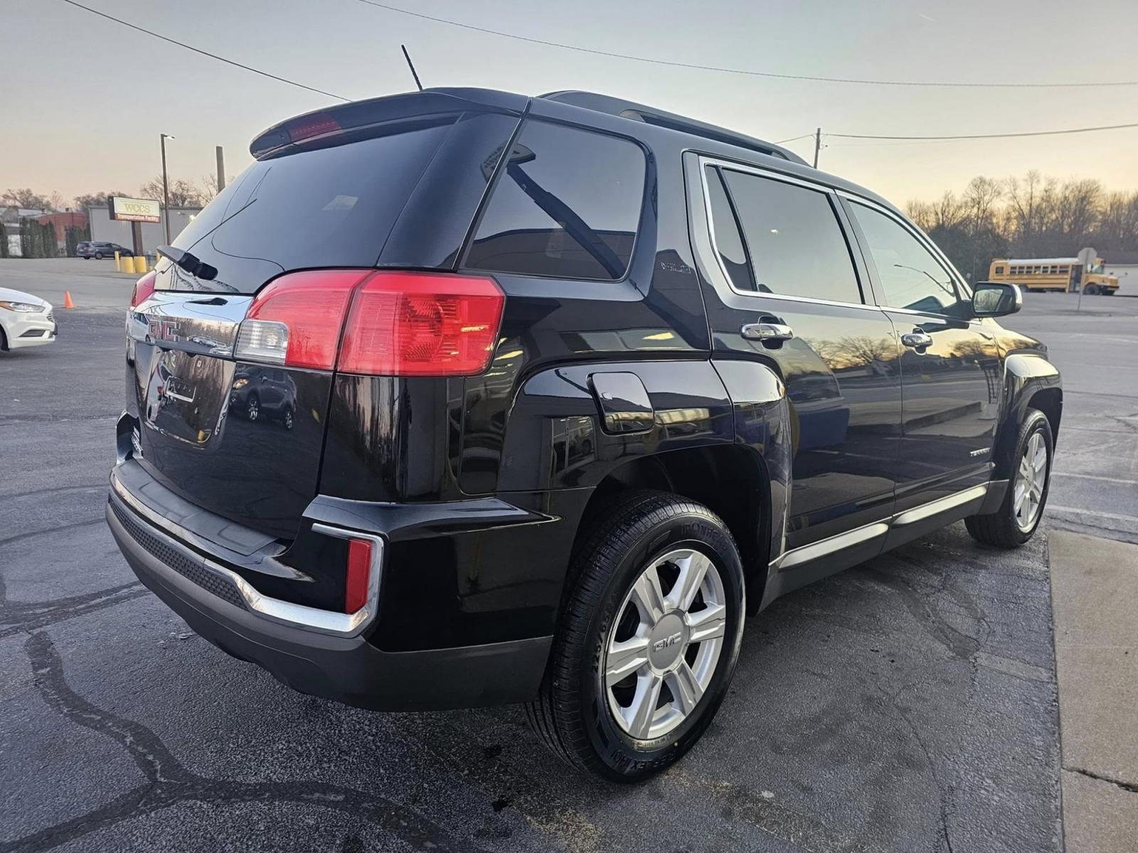 2016 BLACK /black GMC TERRAIN SLE2 FWD (2GKALNEK1G6) with an 2.4L L4 DOHC 16V engine, 6A transmission, located at 502 South Main Street, Columbia City, IN, 46725, (260) 244-4645, 41.151382, -85.490578 - 2016 GMC TERRAIN SLE2 FWD - Photo#3