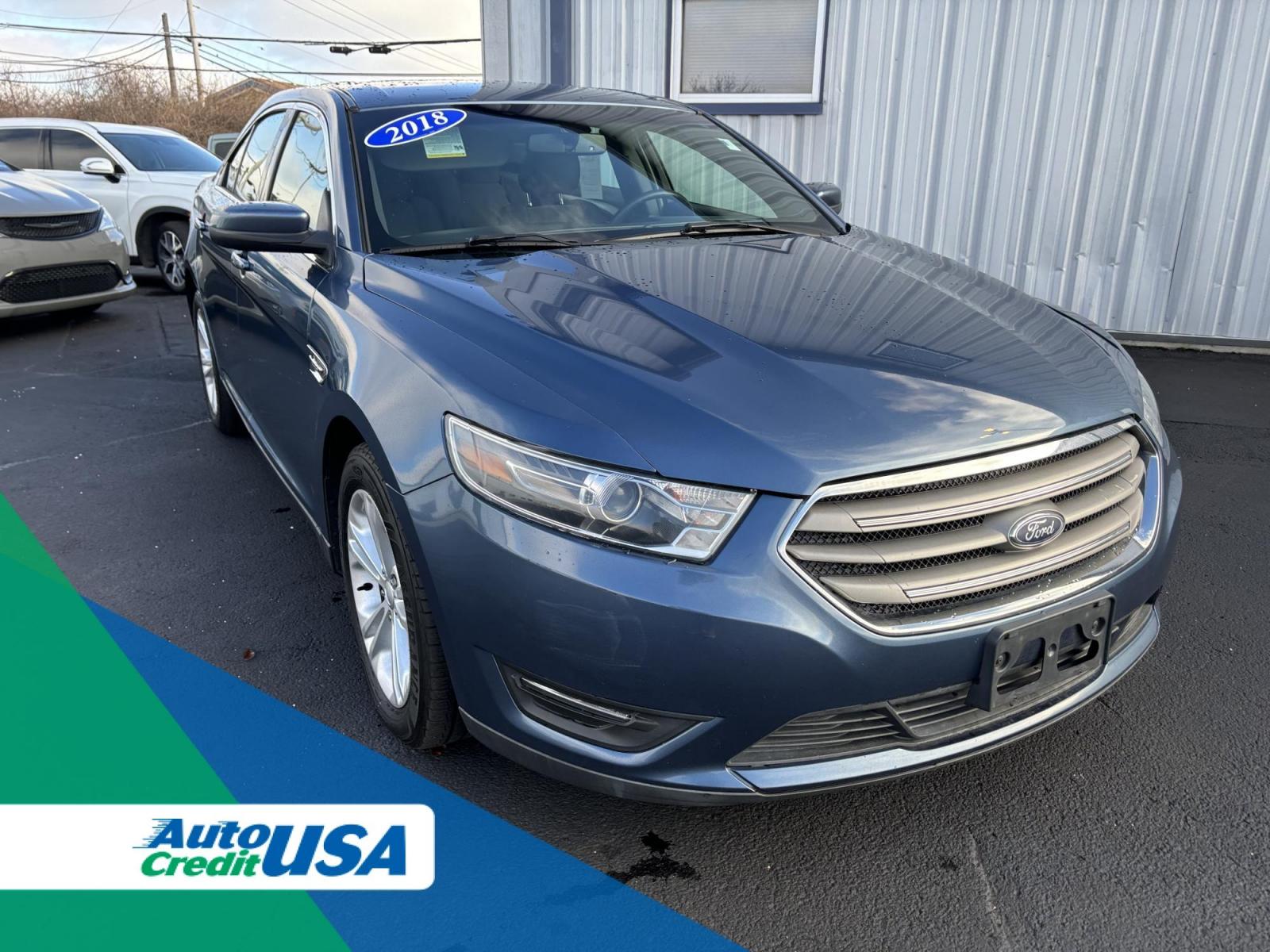 2018 BLUE /Black Ford TAURUS SEL SEL FWD (1FAHP2E88JG) with an 3.5L V6 DOHC 24V engine, 6A transmission, located at 100 West Coliseum Boulevard, Fort Wayne, IN, 46805, (260) 471-0567, 41.119961, -85.140312 - 2018 Ford TAURUS SEL SEL FWD - Photo#0