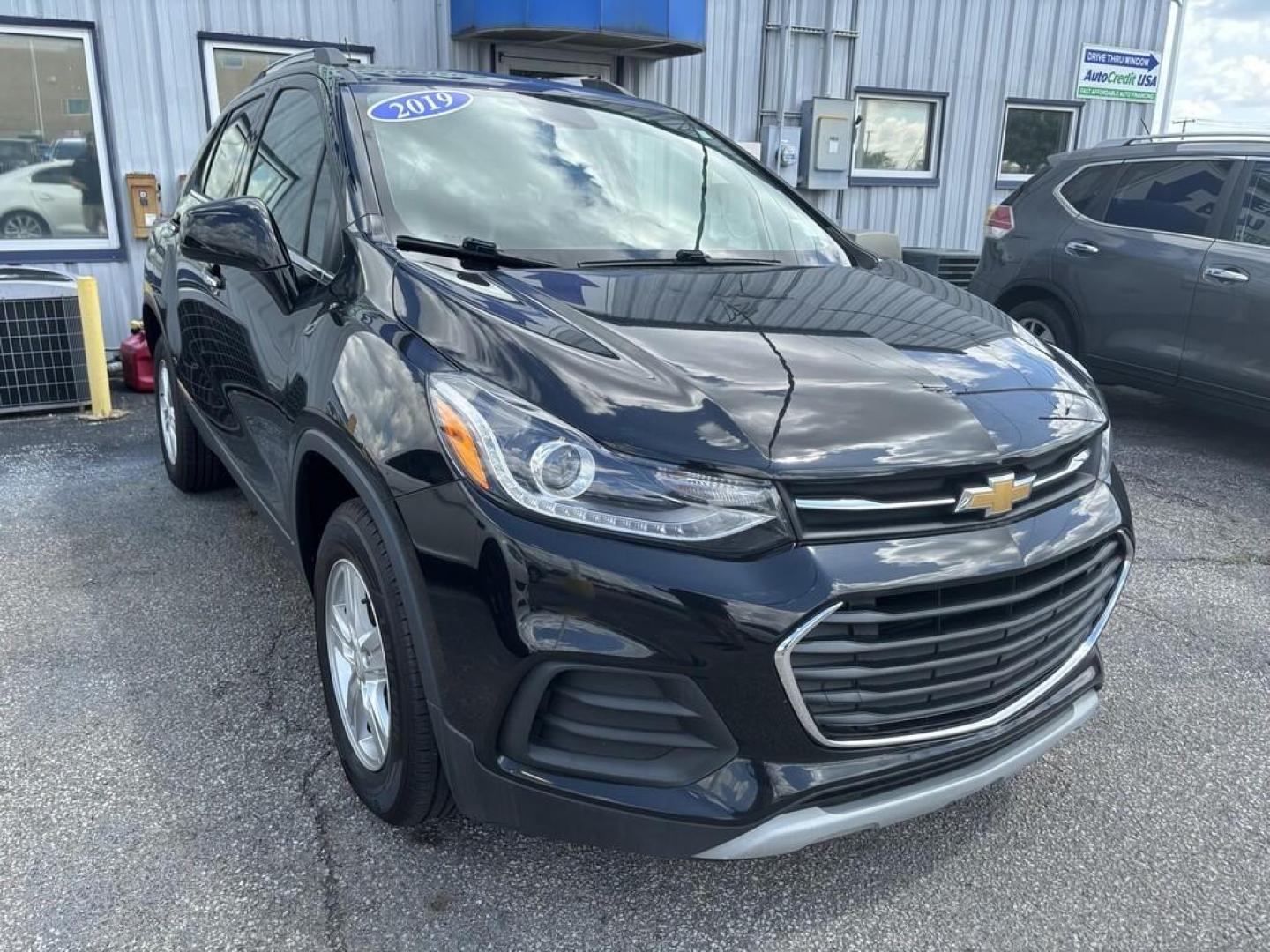 2019 BLUE CHEVROLET TRAX 1LT (KL7CJPSB3KB) , located at 100 West Coliseum Boulevard, Fort Wayne, IN, 46805, (260) 471-0567, 41.119961, -85.140312 - Photo#0