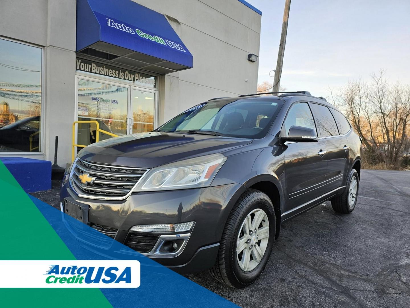 2015 GRAY /BLACK CHEVROLET TRAVERSE 1LT 1LT AWD (1GNKVGKD2FJ) with an 3.6L V6 DOHC 24V engine, 6-Speed Automatic transmission, located at 502 South Main Street, Columbia City, IN, 46725, (260) 244-4645, 41.151382, -85.490578 - 2015 CHEVROLET TRAVERSE 1LT 1LT AWD - Photo#0