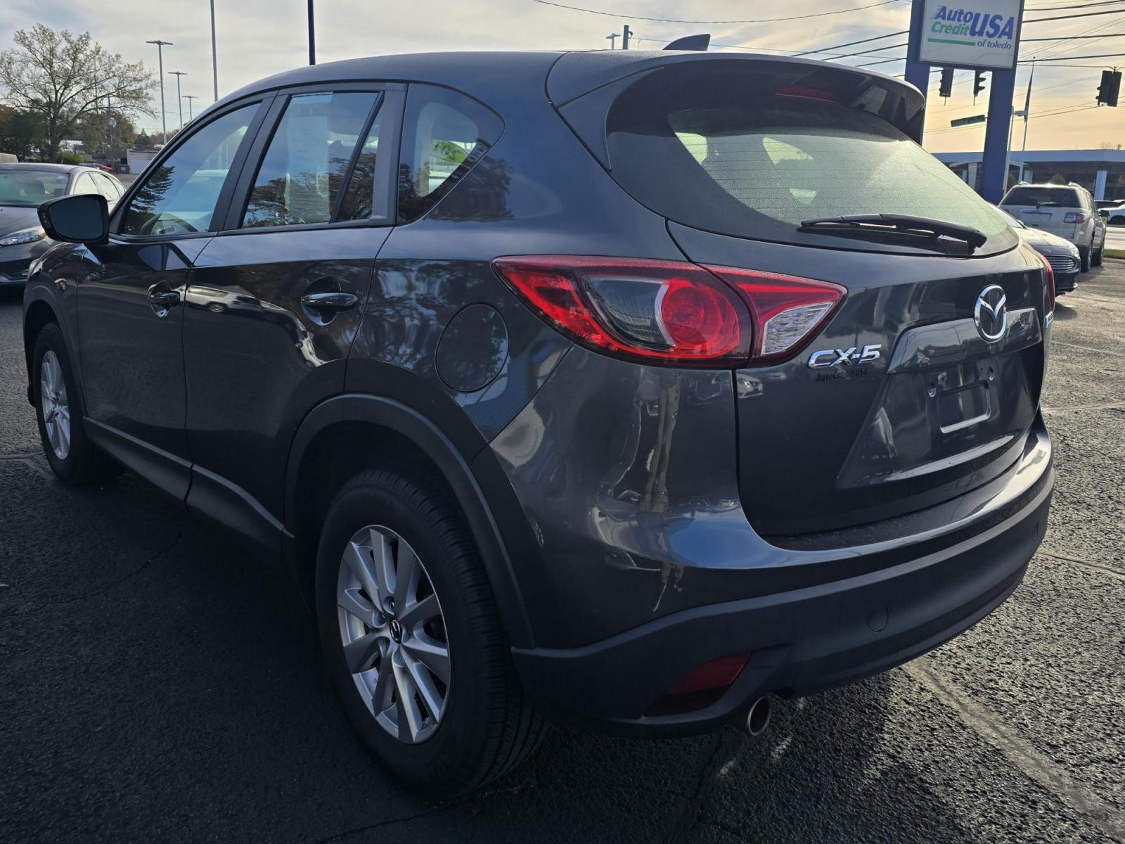 2015 GRAY Mazda CX-5 SPORT (JM3KE2BE3F0) with an Other engine, located at 5744 Central Avenue, Toledo, OH, 43615, (419) 724-0130, 41.676781, -83.682137 - 2015 Mazda CX-5 SPORT - Photo#3