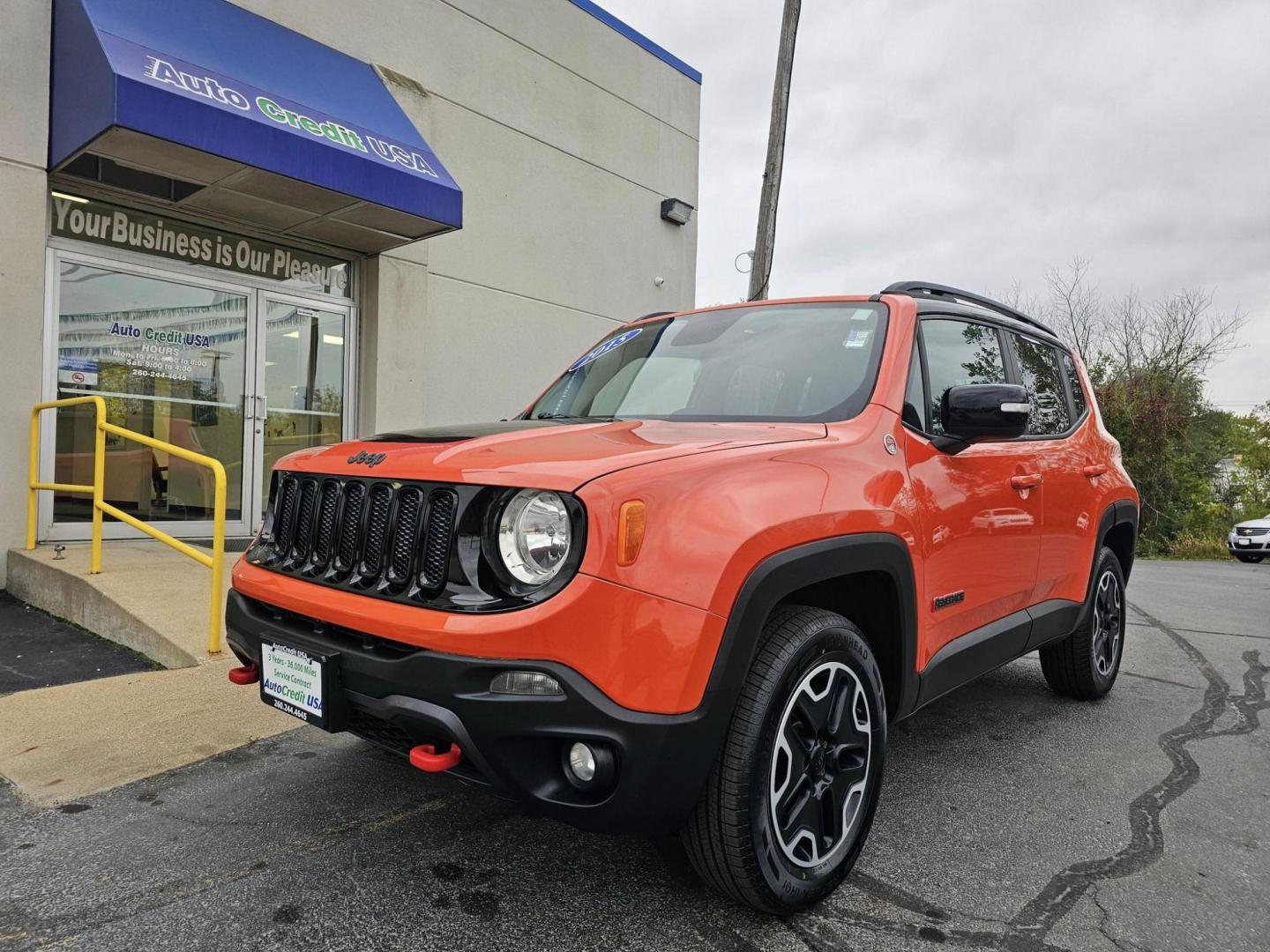 2015 ORANGE JEEP RENEGADE TRAILHAWK (ZACCJBCT9FP) , located at 502 South Main Street, Columbia City, IN, 46725, (260) 244-4645, 41.151382, -85.490578 - Photo#0