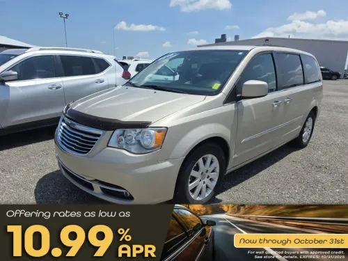 2016 Chrysler TOWN  and  COUNTRY TOURI
