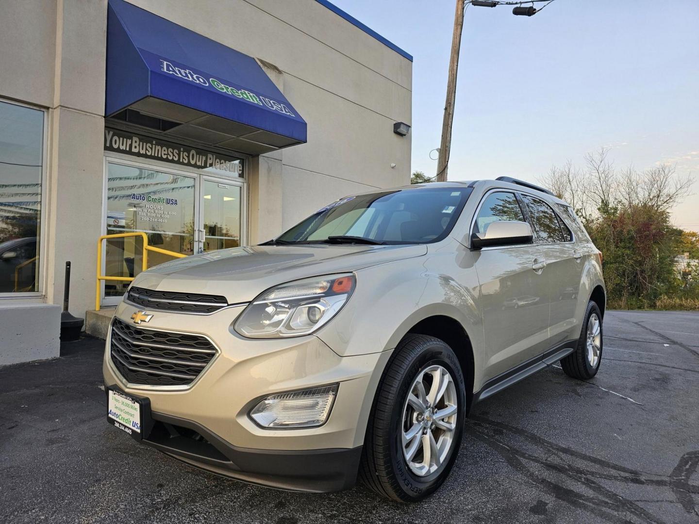 2016 GOLD /BLACK CHEVROLET EQUINOX LT AWD (1GNFLFEK1GZ) with an 2.4L L4 DOHC 16V FFV engine, 6A transmission, located at 502 South Main Street, Columbia City, IN, 46725, (260) 244-4645, 41.151382, -85.490578 - Photo#0