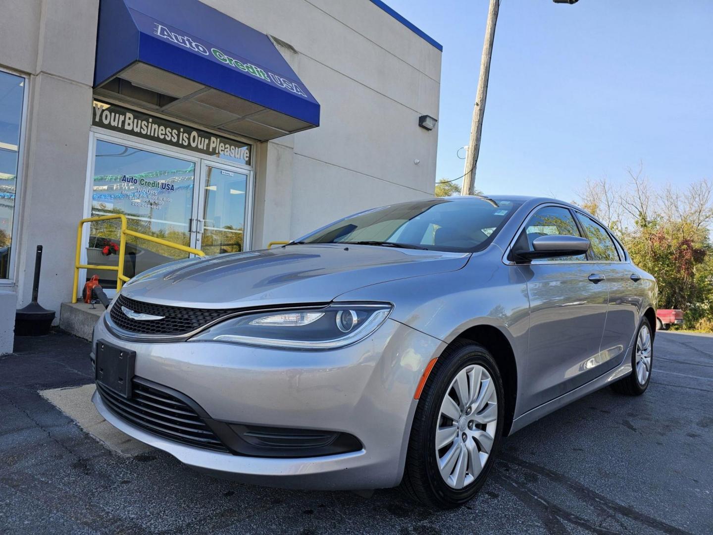 2017 SILVER /BLACK CHRYSLER 200 LX LX (1C3CCCFB7HN) with an 2.4L L4 DOHC 16V engine, 9A transmission, located at 502 South Main Street, Columbia City, IN, 46725, (260) 244-4645, 41.151382, -85.490578 - Photo#0