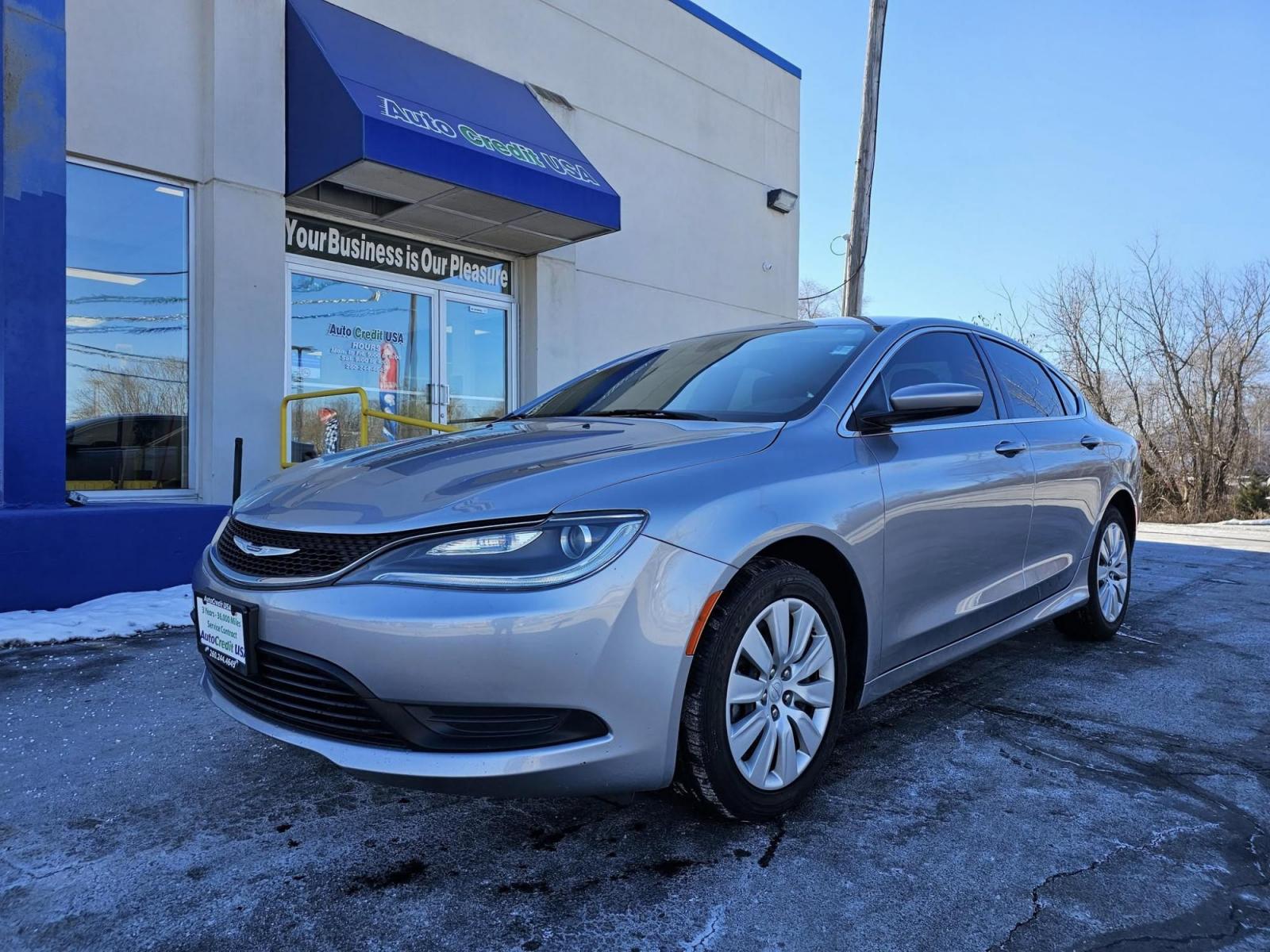 2017 SILVER /BLACK Chrysler 200 LX LX (1C3CCCFB7HN) with an 2.4L L4 DOHC 16V engine, 9A transmission, located at 502 South Main Street, Columbia City, IN, 46725, (260) 244-4645, 41.151382, -85.490578 - 2017 Chrysler 200 LX LX - Photo#1