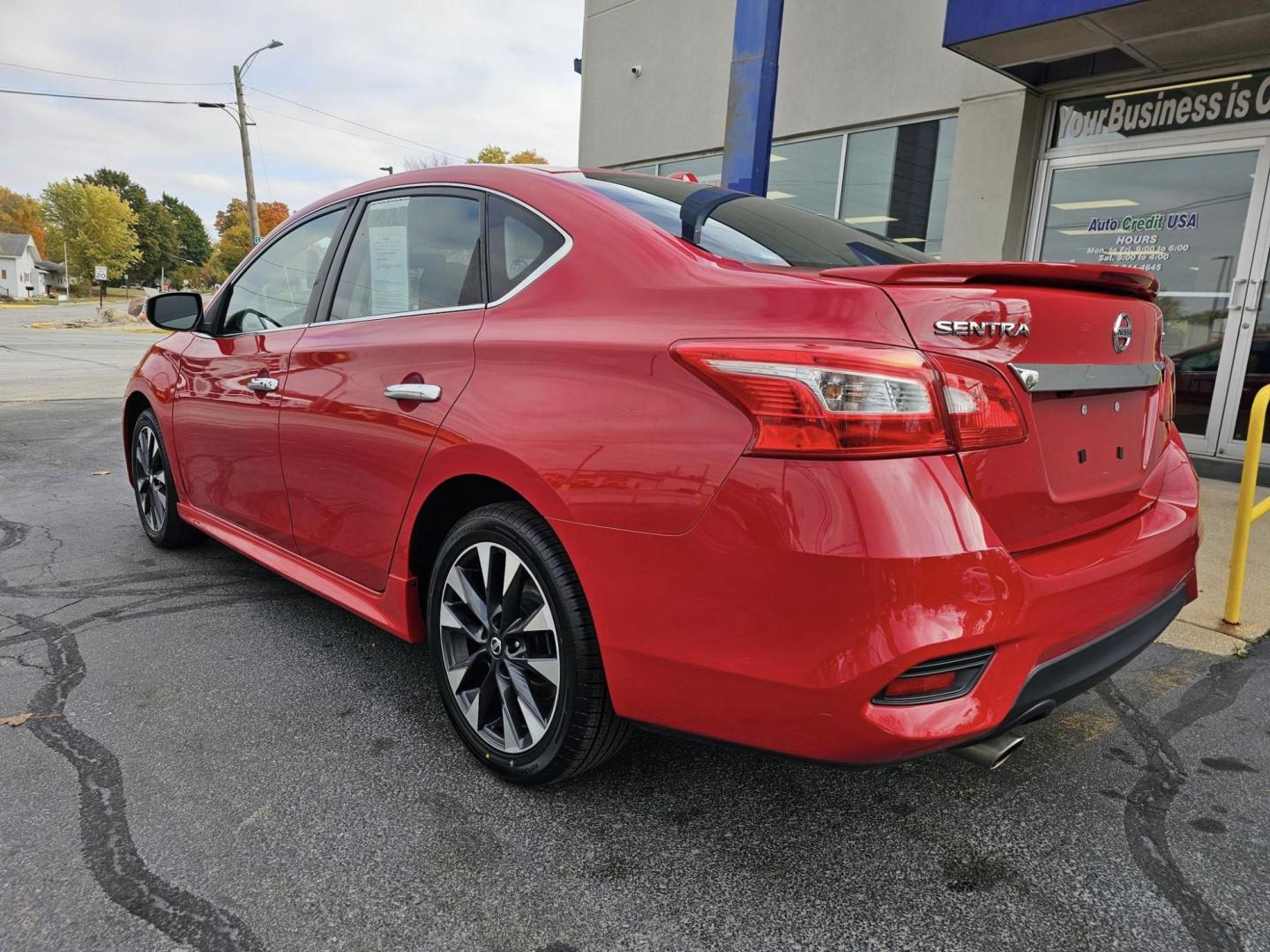 2017 RED /BLACK NISSAN SENTRA SR S 6MT (3N1AB7AP3HY) with an 1.8L L4 SFI DOHC 16V engine, 6M transmission, located at 502 South Main Street, Columbia City, IN, 46725, (260) 244-4645, 41.151382, -85.490578 - 2017 NISSAN SENTRA SR S 6MT - Photo#3