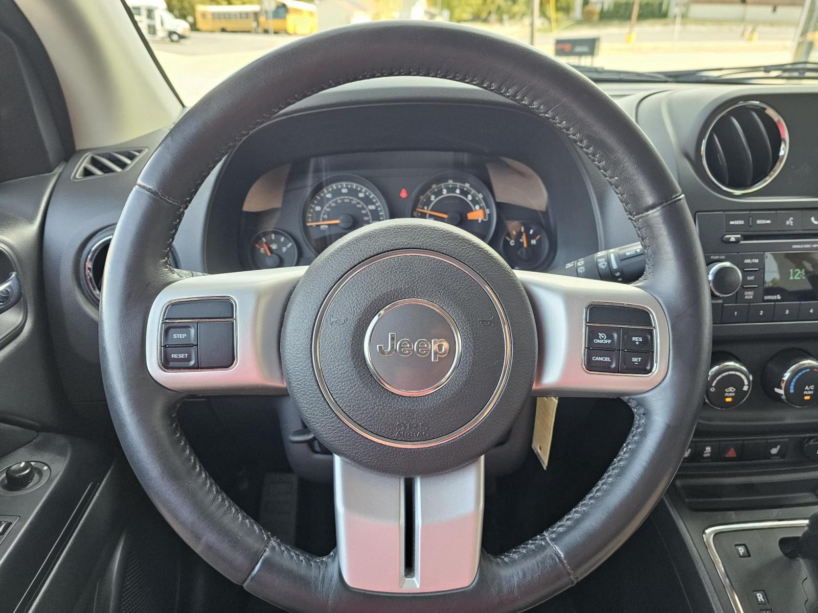 2016 WHITE /BLACK Jeep COMPASS SPORT Sport FWD (1C4NJCBA8GD) with an 2.0L L4 DOHC 16V engine, located at 502 South Main Street, Columbia City, IN, 46725, (260) 244-4645, 41.151382, -85.490578 - 2016 Jeep COMPASS SPORT Sport FWD - Photo#9