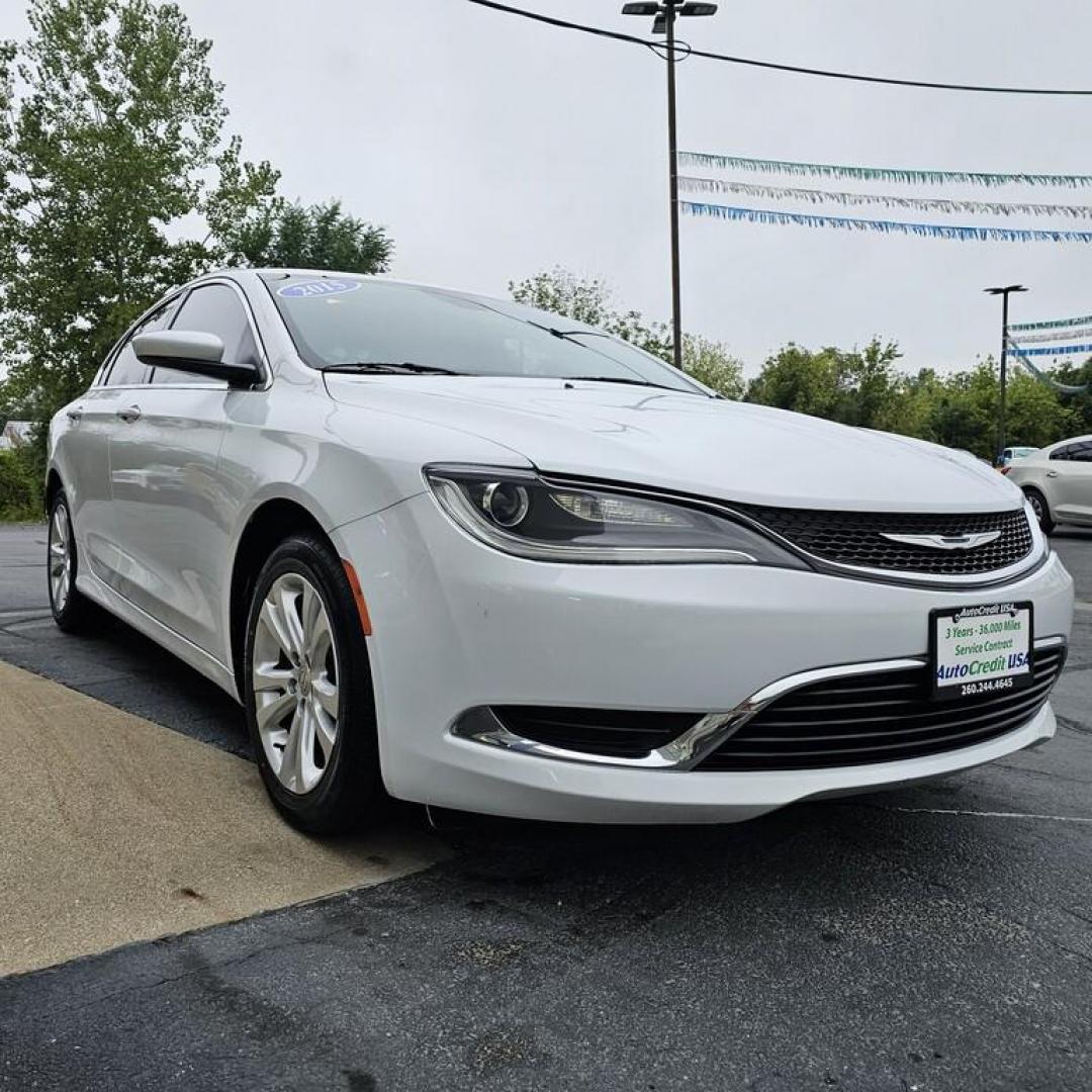 2015 WHITE CHRYSLER 200 Limited (1C3CCCAB6FN) with an 2.4L I-4 engine, 9 speed AT transmission, located at 502 South Main Street, Columbia City, IN, 46725, (260) 244-4645, 41.151382, -85.490578 - 2015 CHRYSLER 200 Limited - Photo#1