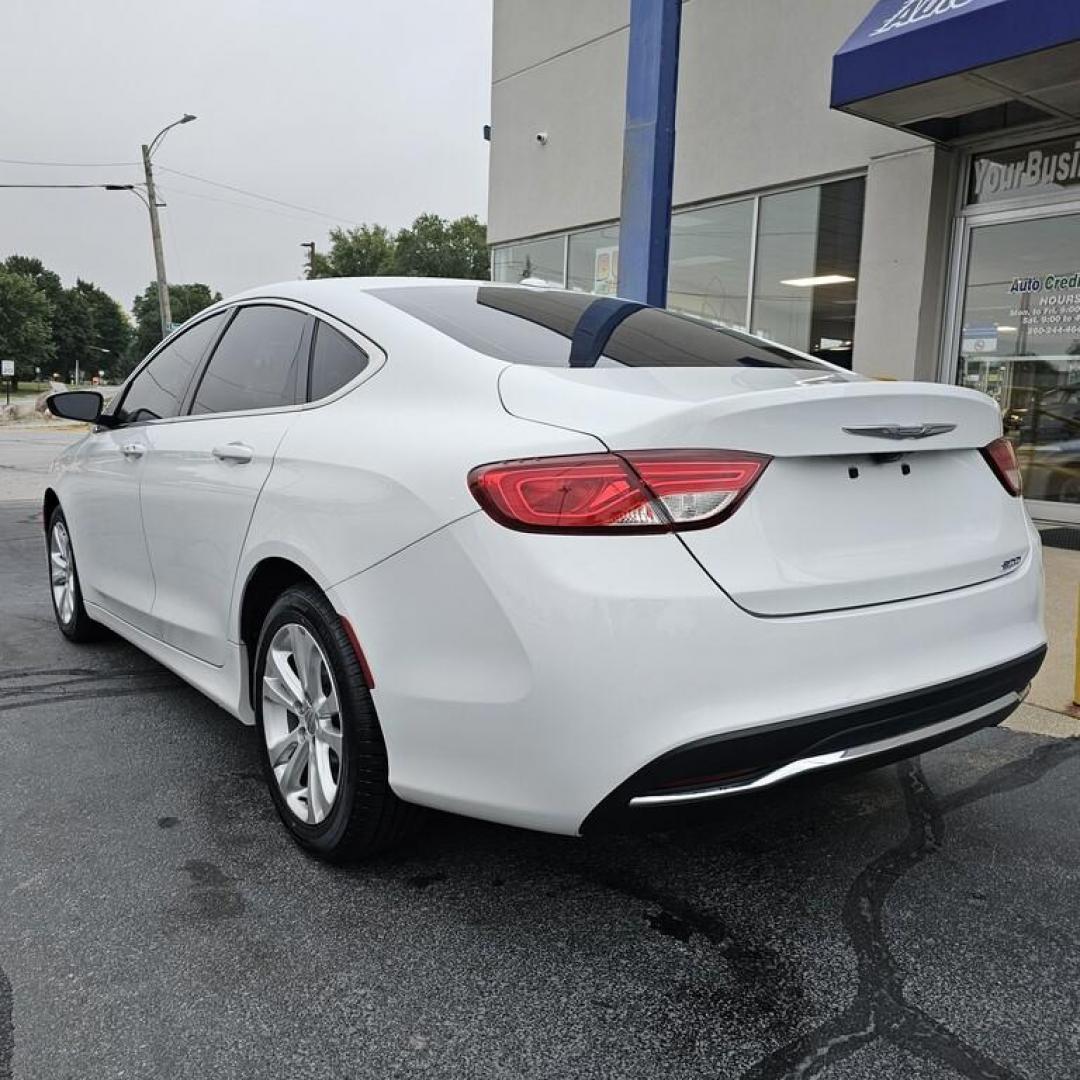 2015 WHITE CHRYSLER 200 Limited (1C3CCCAB6FN) with an 2.4L I-4 engine, 9 speed AT transmission, located at 502 South Main Street, Columbia City, IN, 46725, (260) 244-4645, 41.151382, -85.490578 - 2015 CHRYSLER 200 Limited - Photo#3