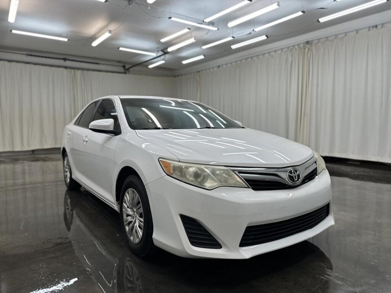 2014 WHITE Toyota CAMRY SE; LE; XLE; L (4T1BF1FKXEU) with an Other engine, located at 100 West Coliseum Boulevard, Fort Wayne, IN, 46805, (260) 471-0567, 41.119961, -85.140312 - 2014 Toyota CAMRY SE; LE; XLE; L - Photo#1