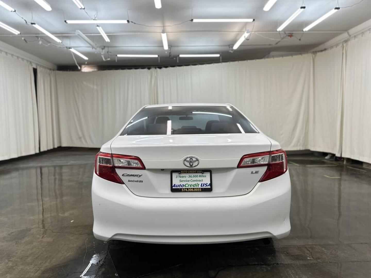 2014 WHITE TOYOTA CAMRY SE; LE; XLE; L (4T1BF1FKXEU) , located at 15 Petro Dr, Warsaw, IN, 46582, (574) 306-0055, 41.273563, -85.857544 - Photo#3