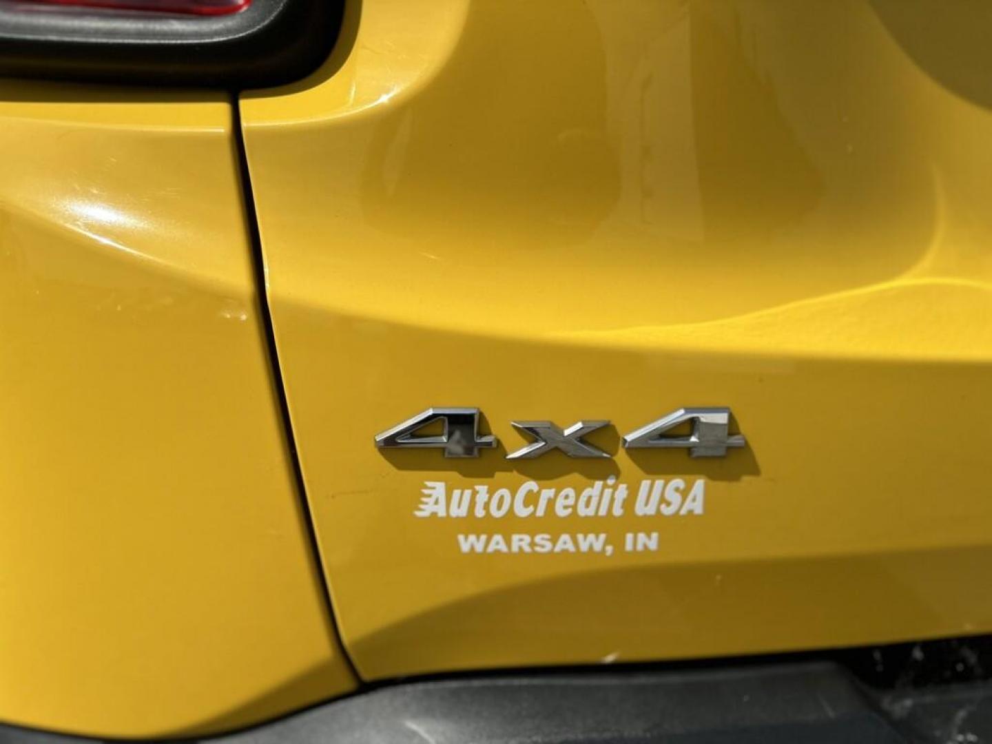 2015 YELLOW JEEP RENEGADE LATITUDE (ZACCJBBT8FP) with an Other engine, located at 15 Petro Dr, Warsaw, IN, 46582, (574) 306-0055, 41.273563, -85.857544 - 2015 JEEP RENEGADE LATITUDE - Photo#5