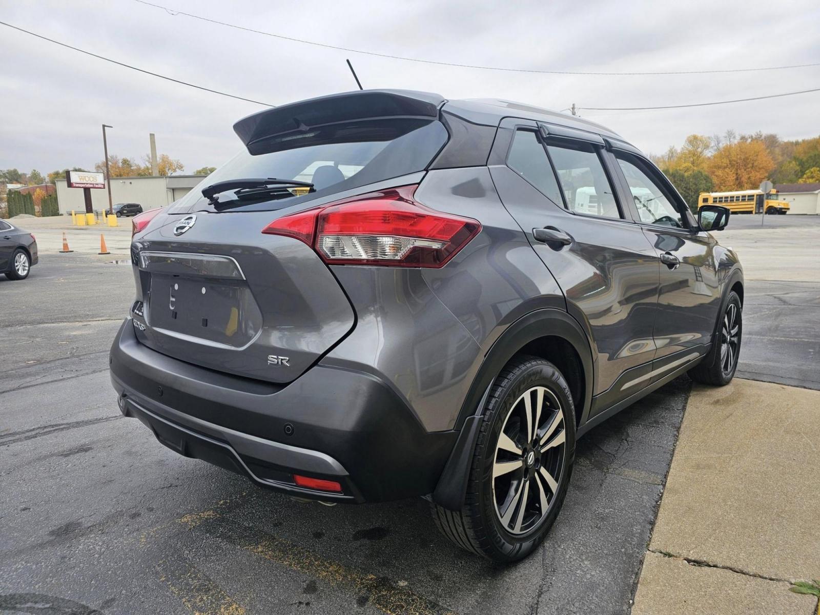 2019 SILVER /BLACK Nissan KICKS S (3N1CP5CUXKL) with an 1.6L L4 engine, CVT transmission, located at 502 South Main Street, Columbia City, IN, 46725, (260) 244-4645, 41.151382, -85.490578 - 2019 Nissan KICKS S - Photo#3