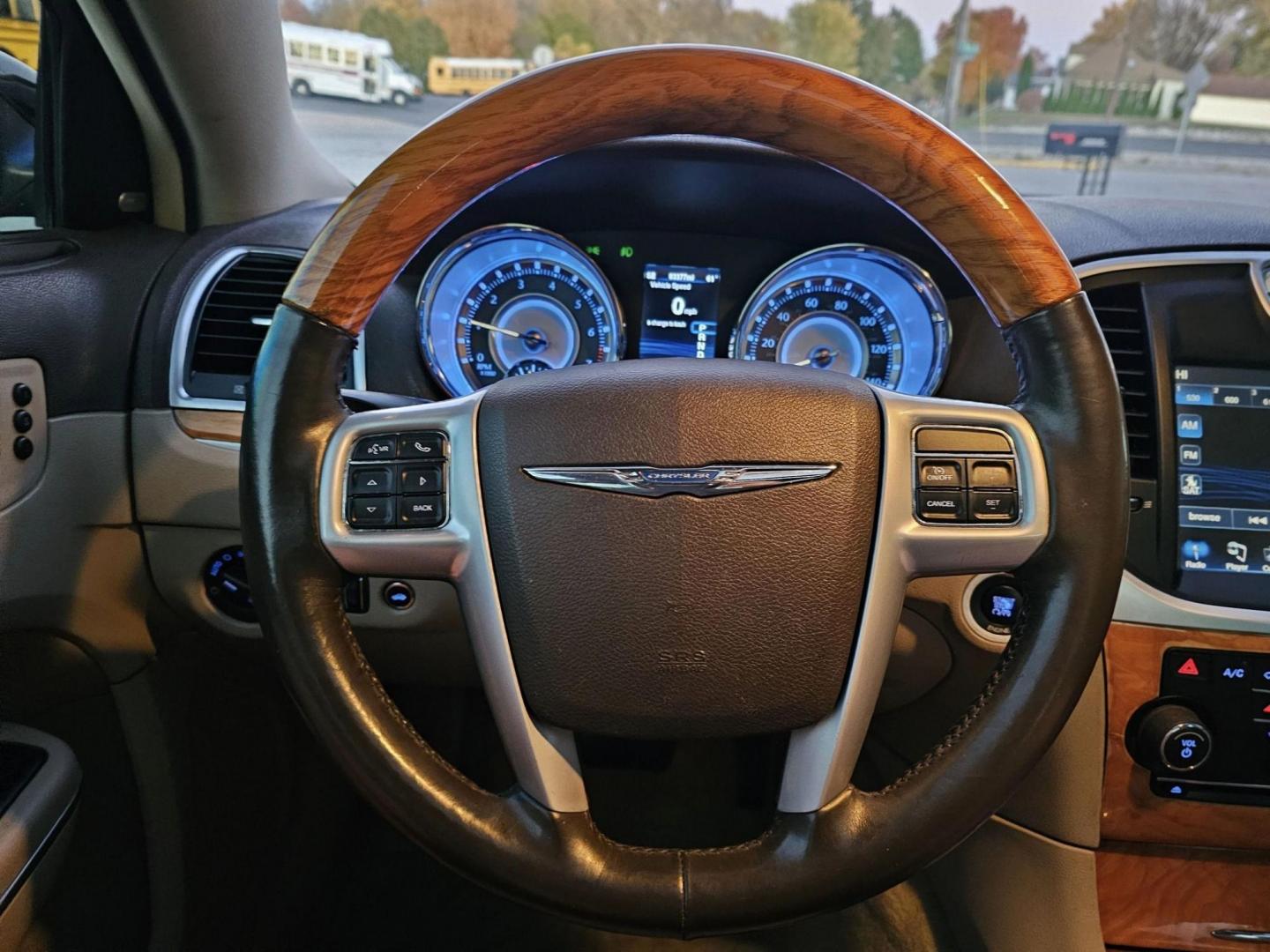 2014 BLACK /TAN CHRYSLER 300C C RWD (2C3CCAEGXEH) with an 3.6L V6 SOHC 24V engine, 5-Speed Automatic transmission, located at 502 South Main Street, Columbia City, IN, 46725, (260) 244-4645, 41.151382, -85.490578 - Photo#8